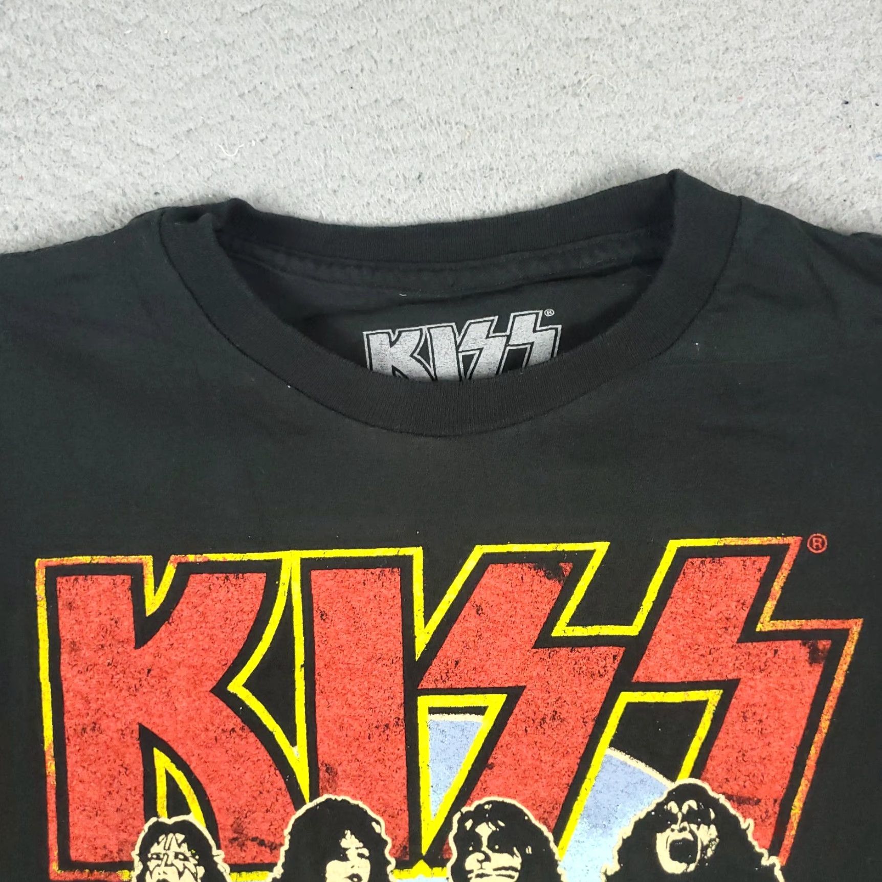 Vintage KISS World Tour 77 Black Graphic Concert Short Sleeve T-Shirt Mens Size Medium Size US M / EU 48-50 / 2 - 2 Thumbnail