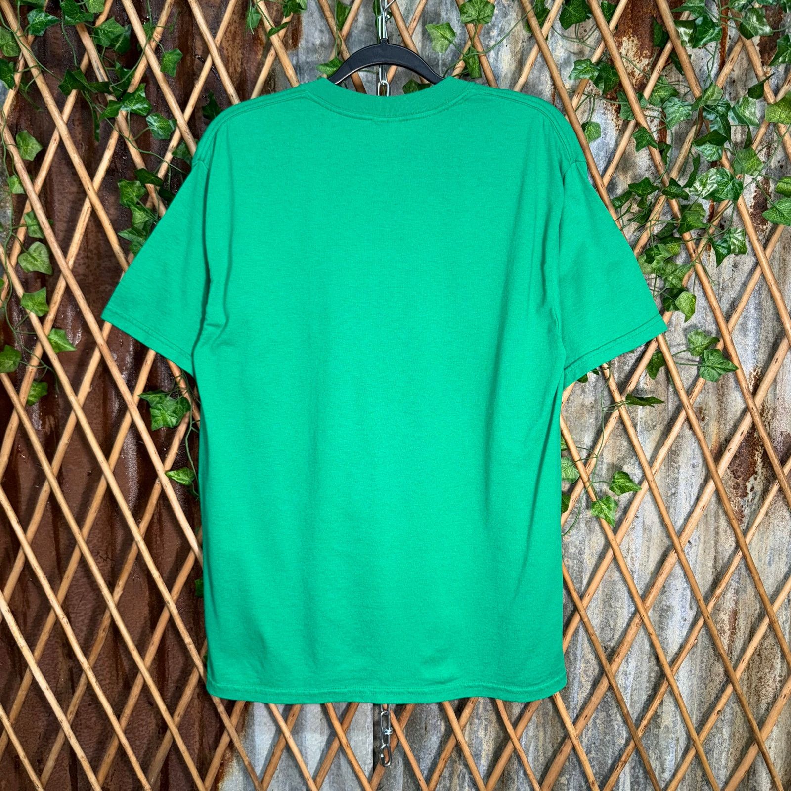 Gildan Vintage Y2K guess what chicken butt drawing humor 00s tshirt Size US L / EU 52-54 / 3 - 2 Thumbnail