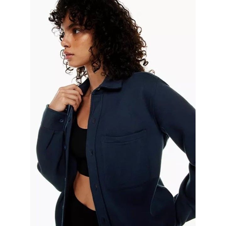 Aritzia Aritzia TNA Cozy Fleece Sweatshirt Button Down Oversized Sha Size S / US 4 / IT 40 - 3 Thumbnail