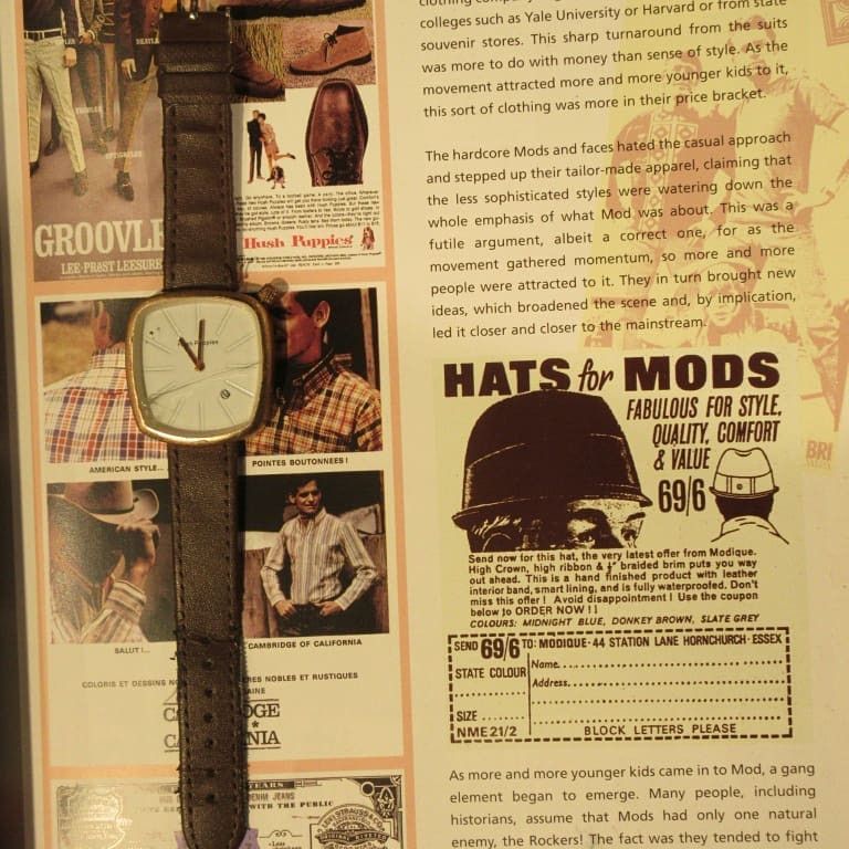 Hush Puppies Hush Puppies square watch Brown strap 60s style Size ONE SIZE - 1 Thumbnail