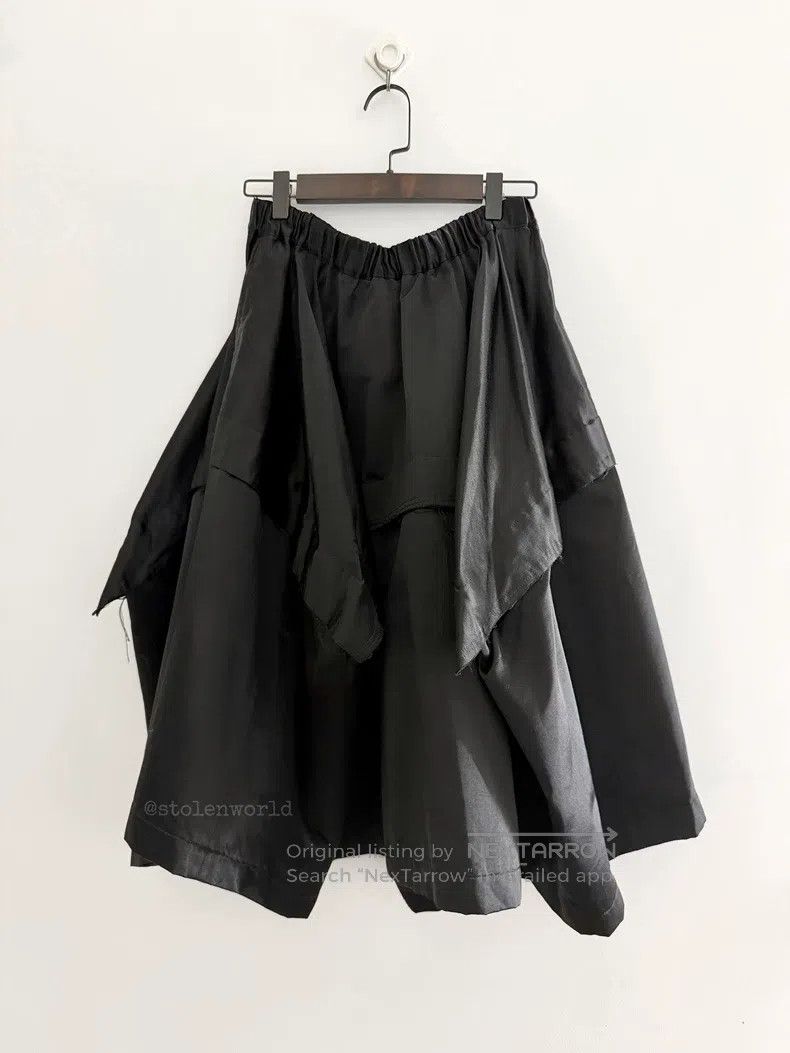 Comme des Garcons Comme Des Garcons size S 3D silhouette frayed hem skirt Size 22" - 1 Thumbnail