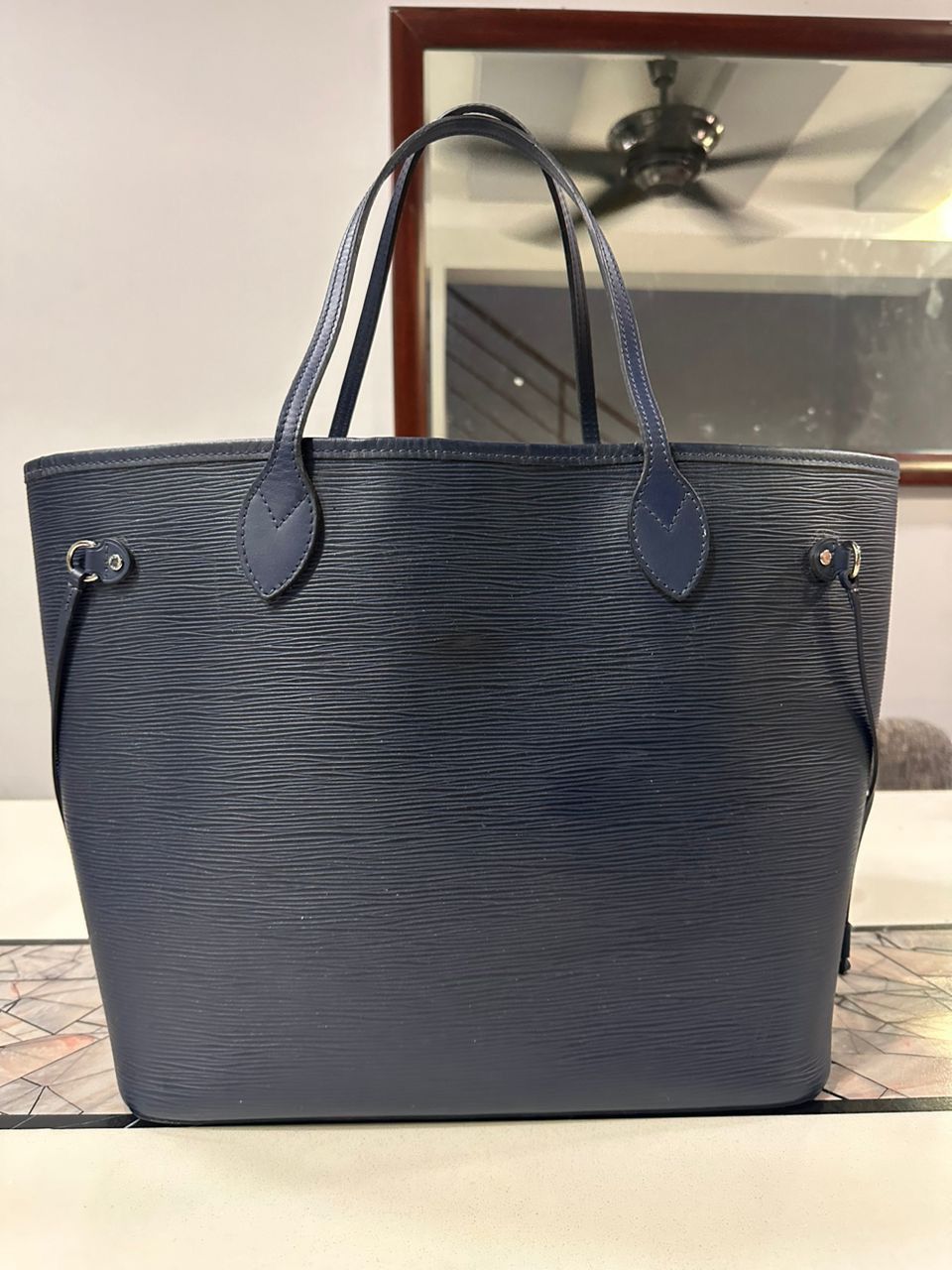 Louis Vuitton Authentic Louis Vuitton Epi Neverfull MM Tote Bag Size ONE SIZE - 3 Thumbnail