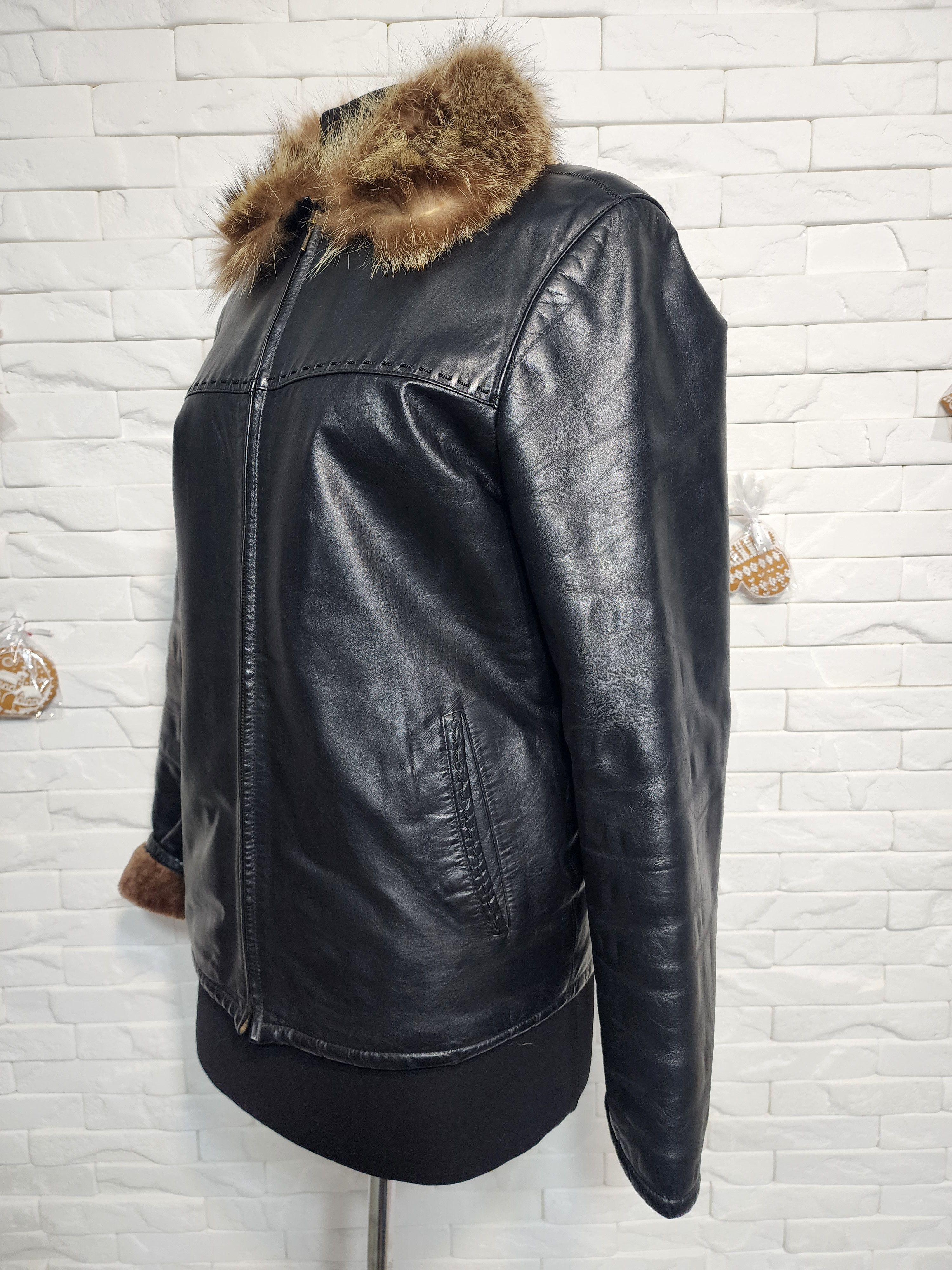 Furla Men's Black Leather Fur Jacket: Genuine Fur, Metal Zipper Size US M / EU 48-50 / 2 - 2 Thumbnail