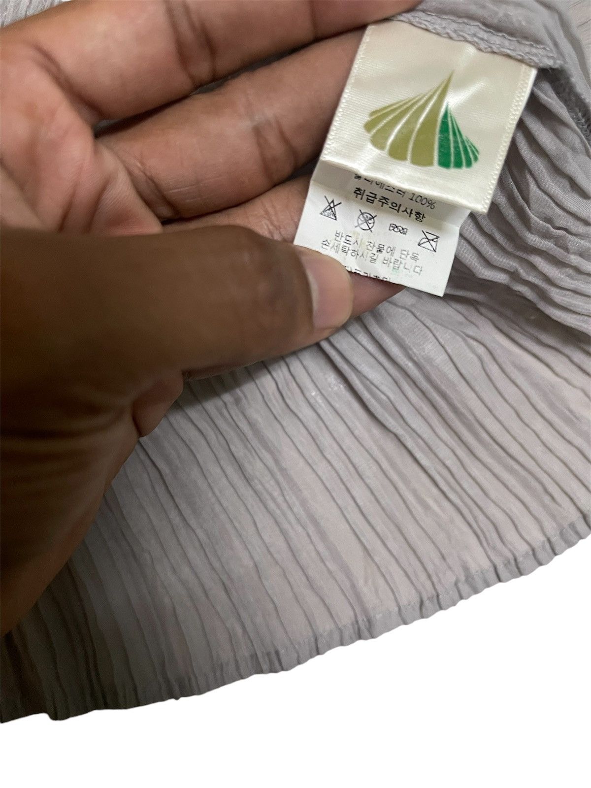 Japanese Brand PLEATSME inspired by ISSEY MIYAKE Size ONE SIZE - 5 Thumbnail