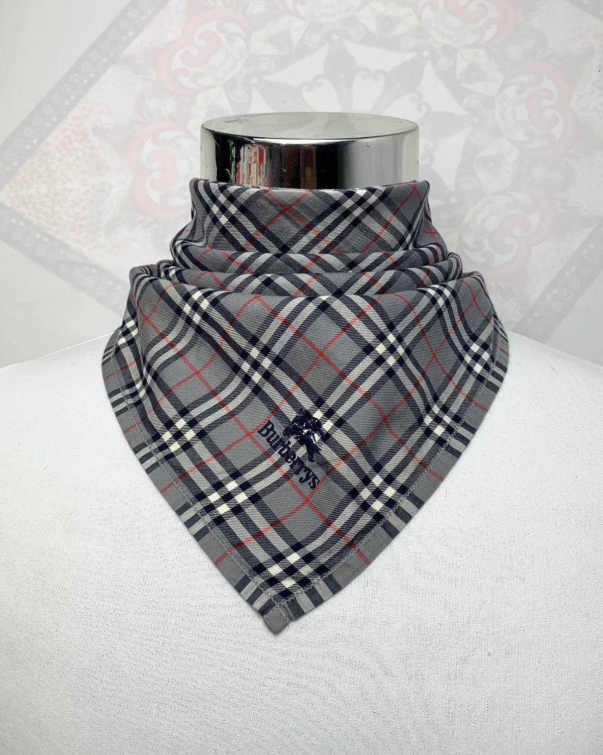 Burberry Burberry Handkerchief / Neckerchief / Bandana Size ONE SIZE - 1 Thumbnail