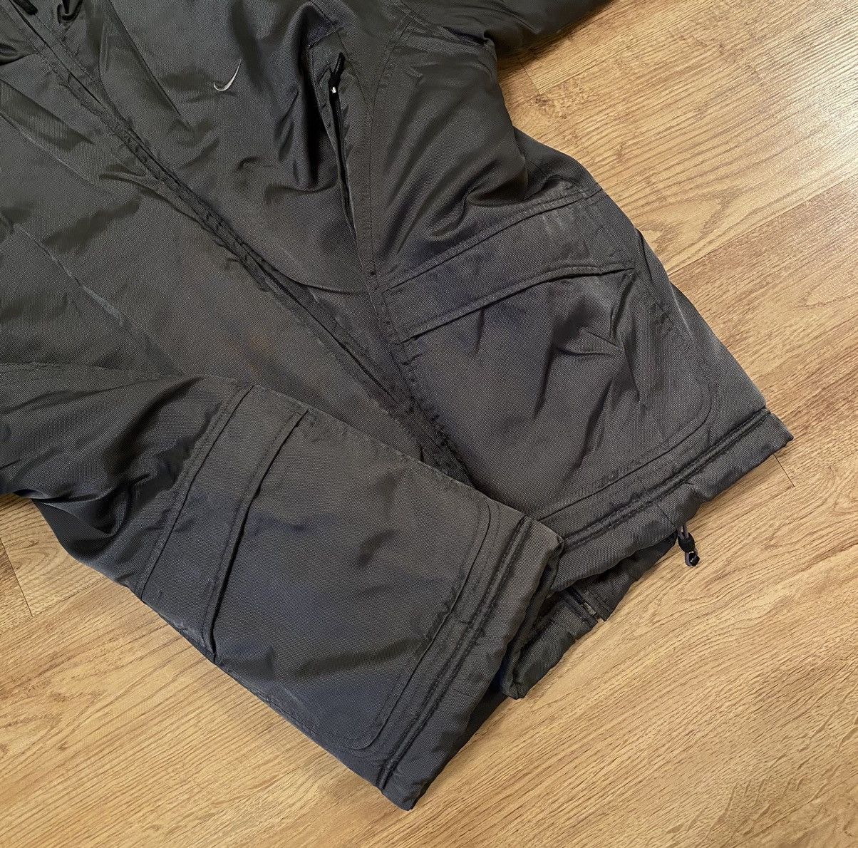 Nike Nike AirMax Metallic Silver Winter Jacket x Vintage x Rare Size US L / EU 52-54 / 3 - 13 Thumbnail
