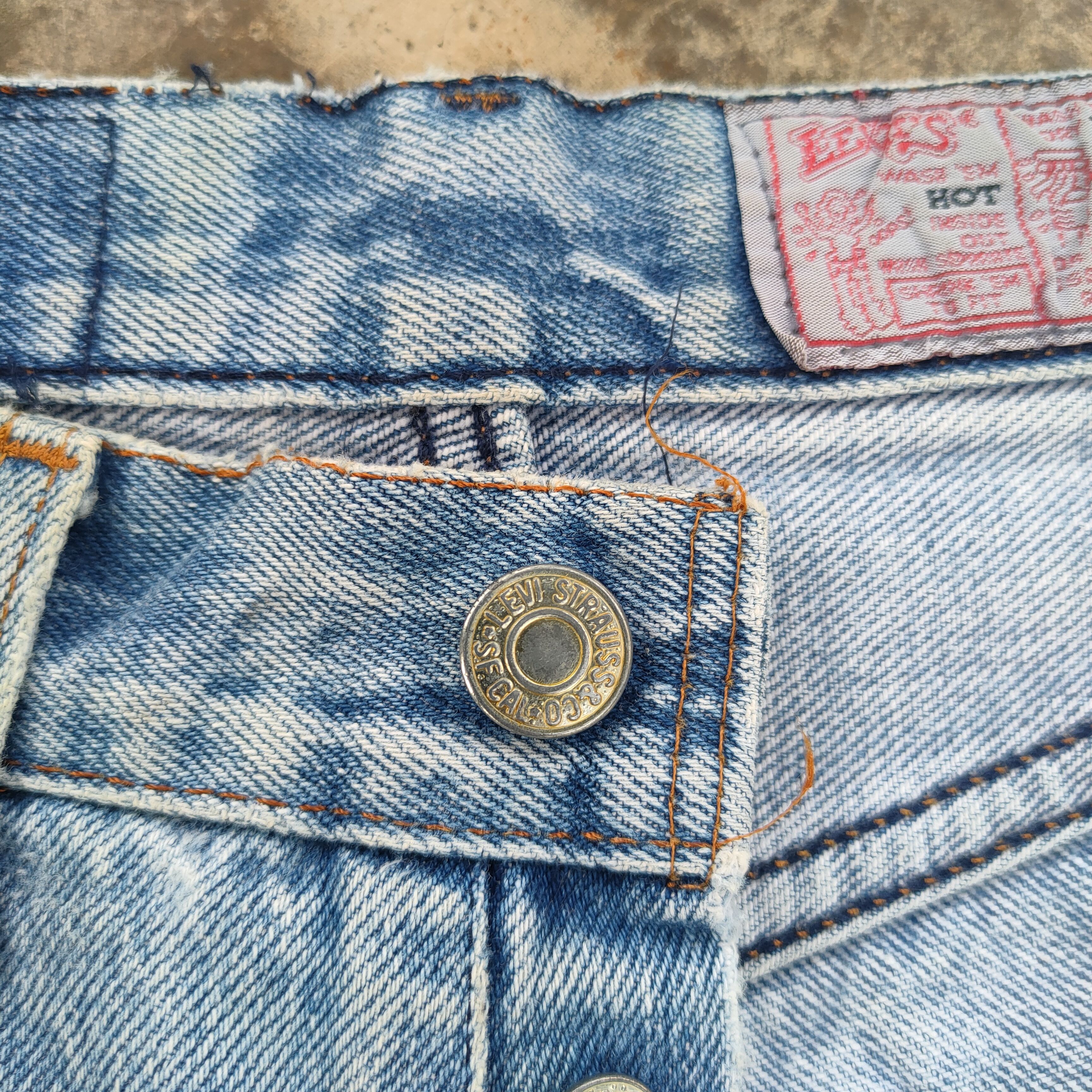 Levi's Vintage Clothing VINTAGE 80' LEVI'S 501 USA WOMAN FADED DENIM JEANS PANTS Size US 28 / EU 44 - 4 Thumbnail
