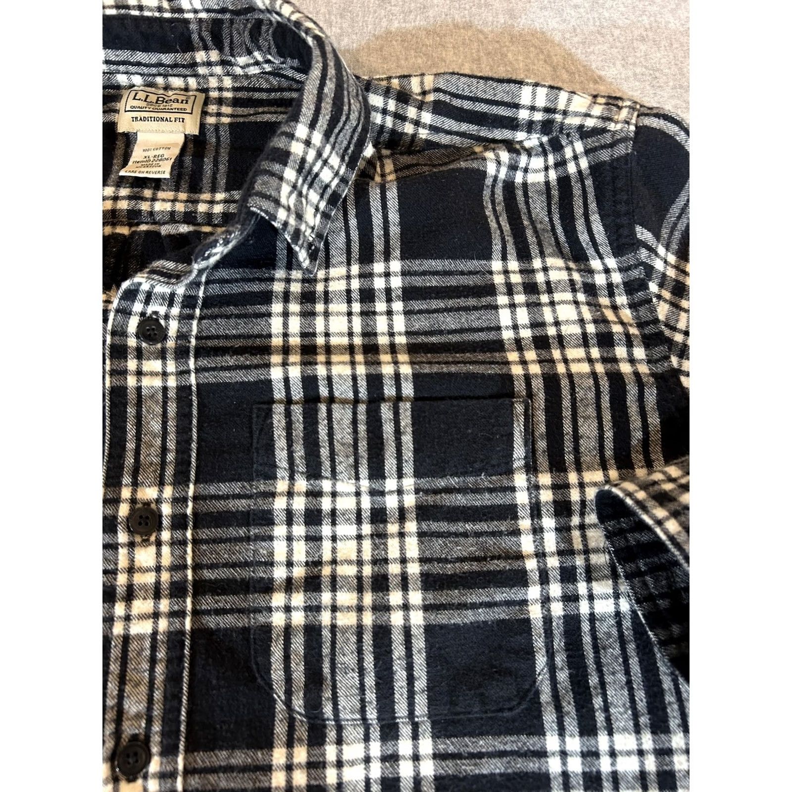 Vintage VINTAGE LL Bean Flannel Shirt Mens XL Black Plaid Button Long Sleeve Outdoor Workwear Size US XL / EU 56 / 4 - 2 Thumbnail