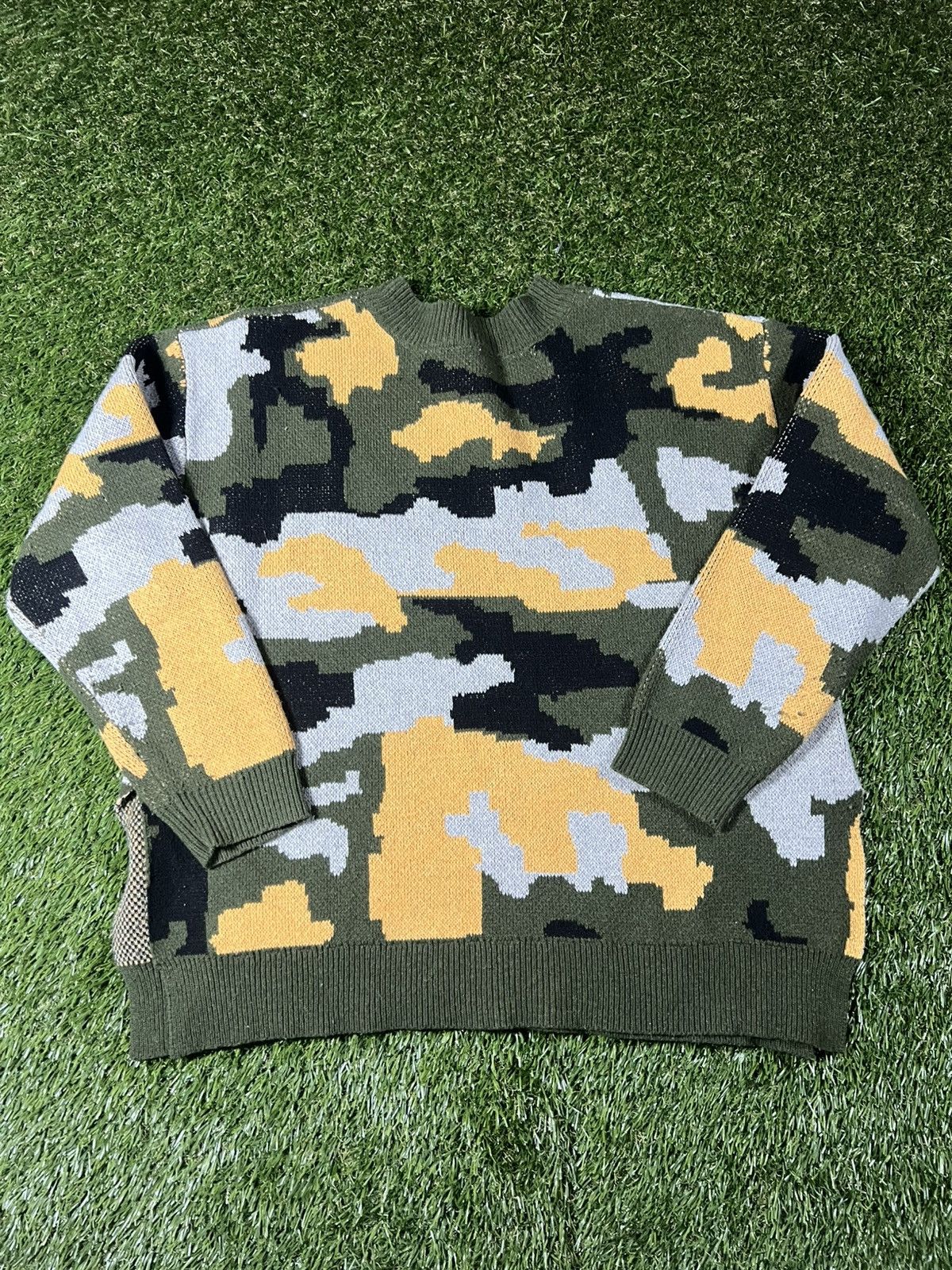 Vintage Vintage Y2k DigiCamo Cropped Boxy Knit Fall Pullover Sweater Size US M / EU 48-50 / 2 - 5 Thumbnail