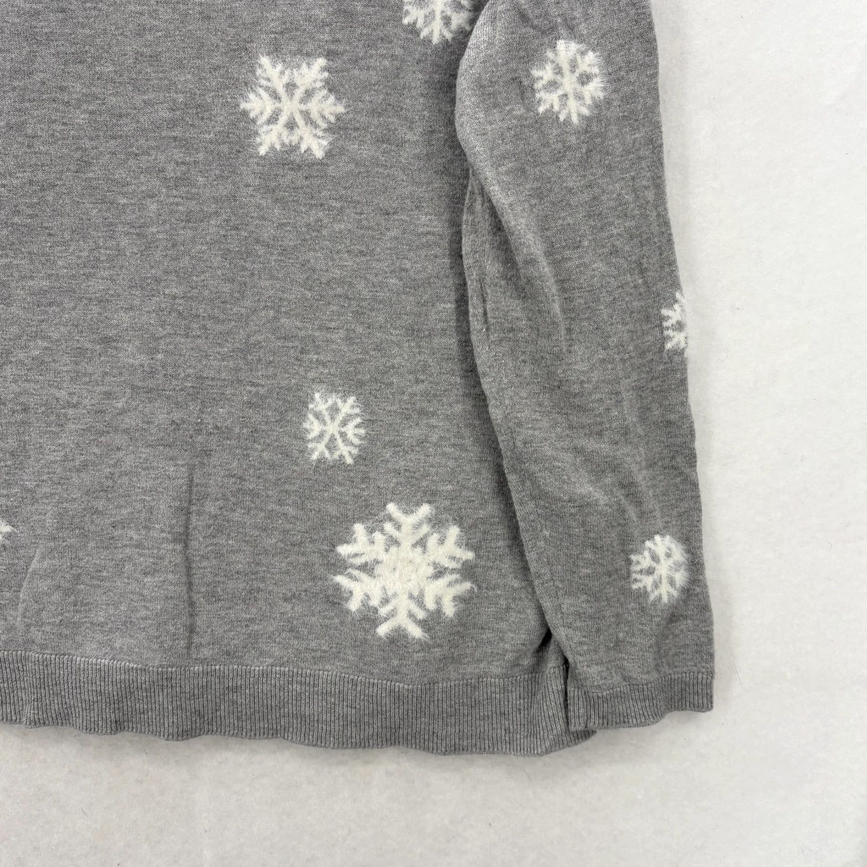 Talbots Talbots Sweater Womens Large Gray Snowflake Cashmere Knit Crew Neck Christmas Size L / US 10 / IT 46 - 3 Thumbnail
