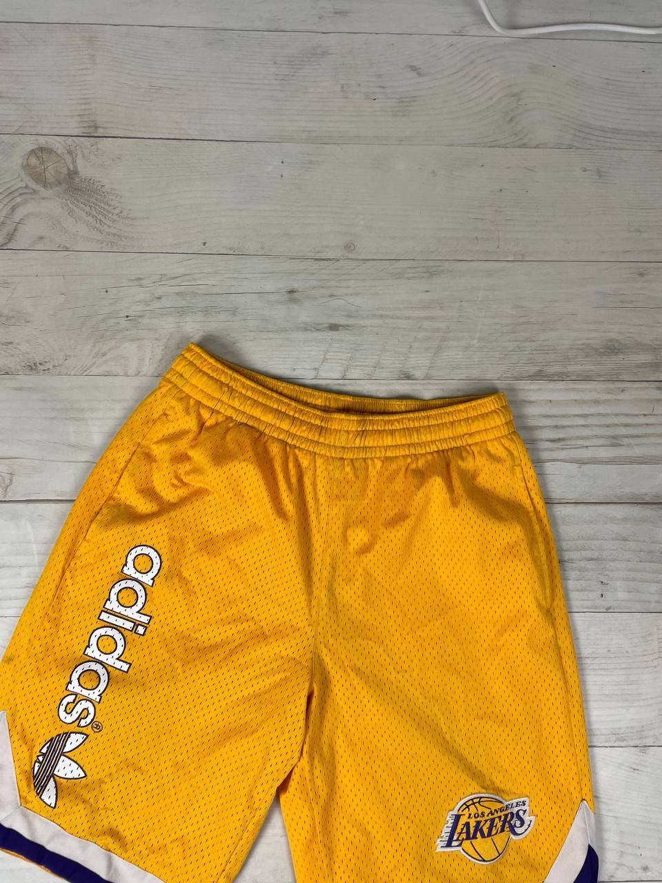 Adidas Adidas Los Angeles Lakers NBA Basketball Shorts Size US 36 / EU 52 - 2 Thumbnail