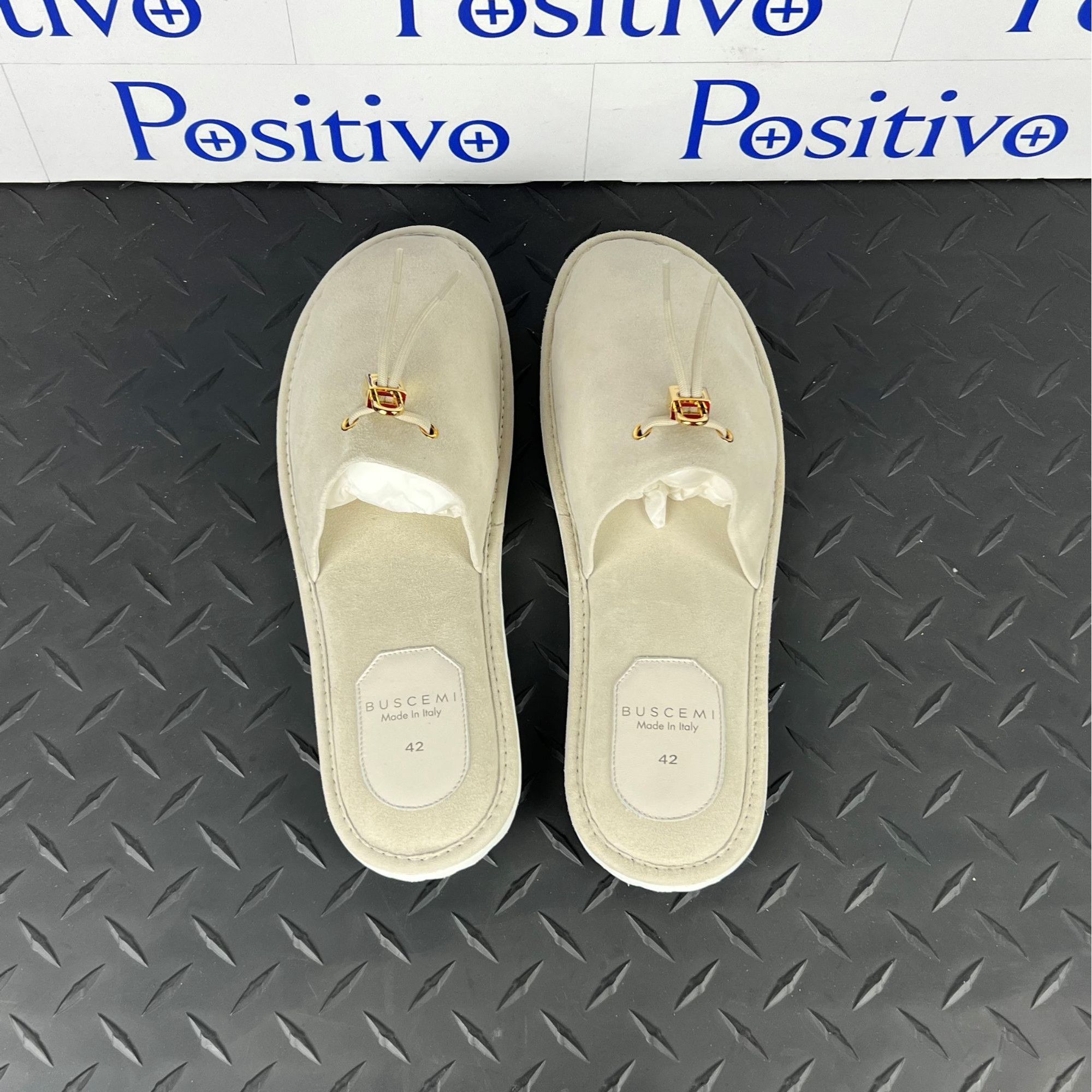 Buscemi Buscemi Greenwich Off White Suede Slippers US 9 SAMPLE Size US 9 / EU 42 - 5 Thumbnail