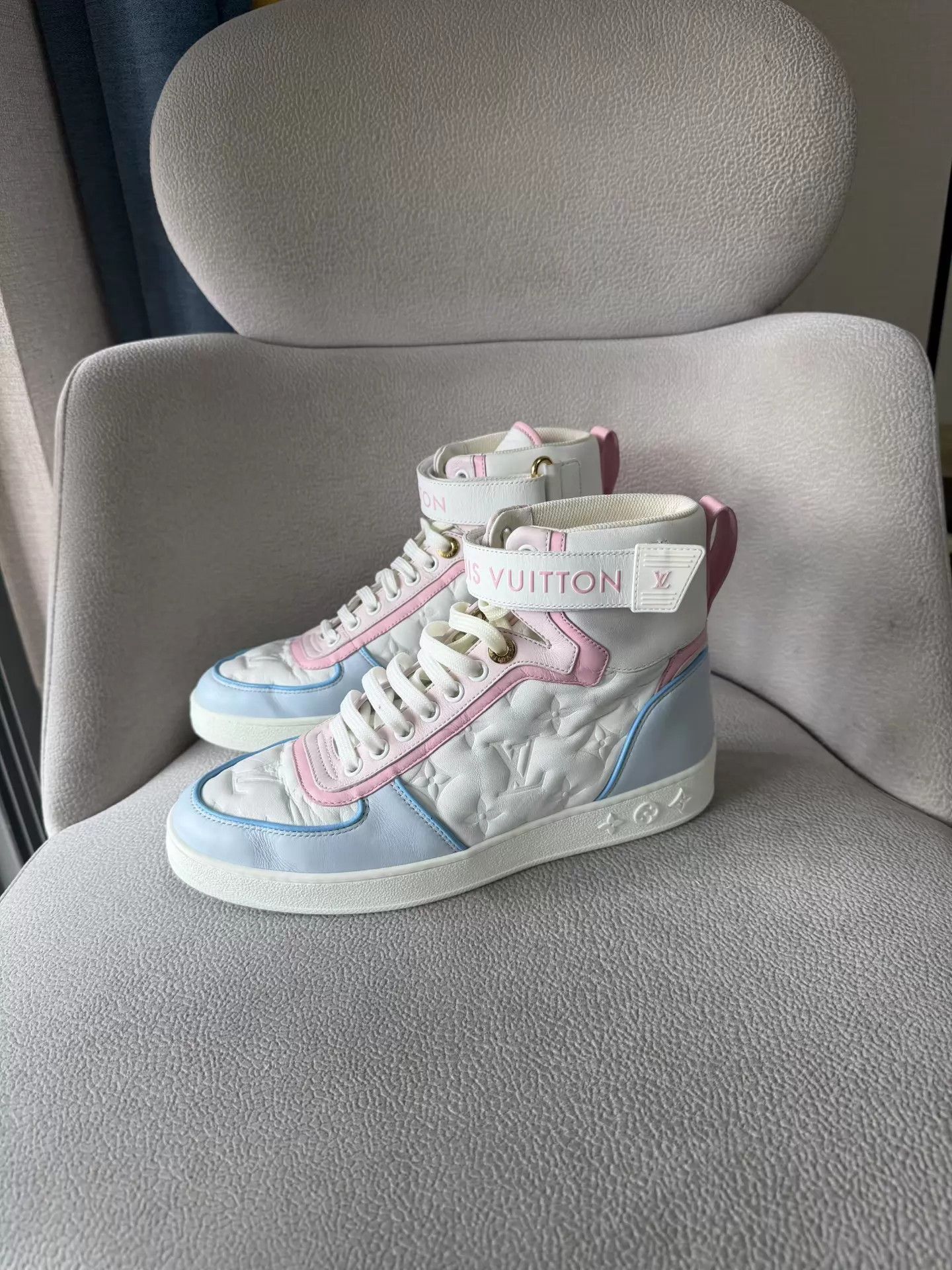Louis Vuitton LV Boombox High-Top Sneaker 38 Pink Blue White Size US 7.5 / IT 37.5 - 1 Thumbnail