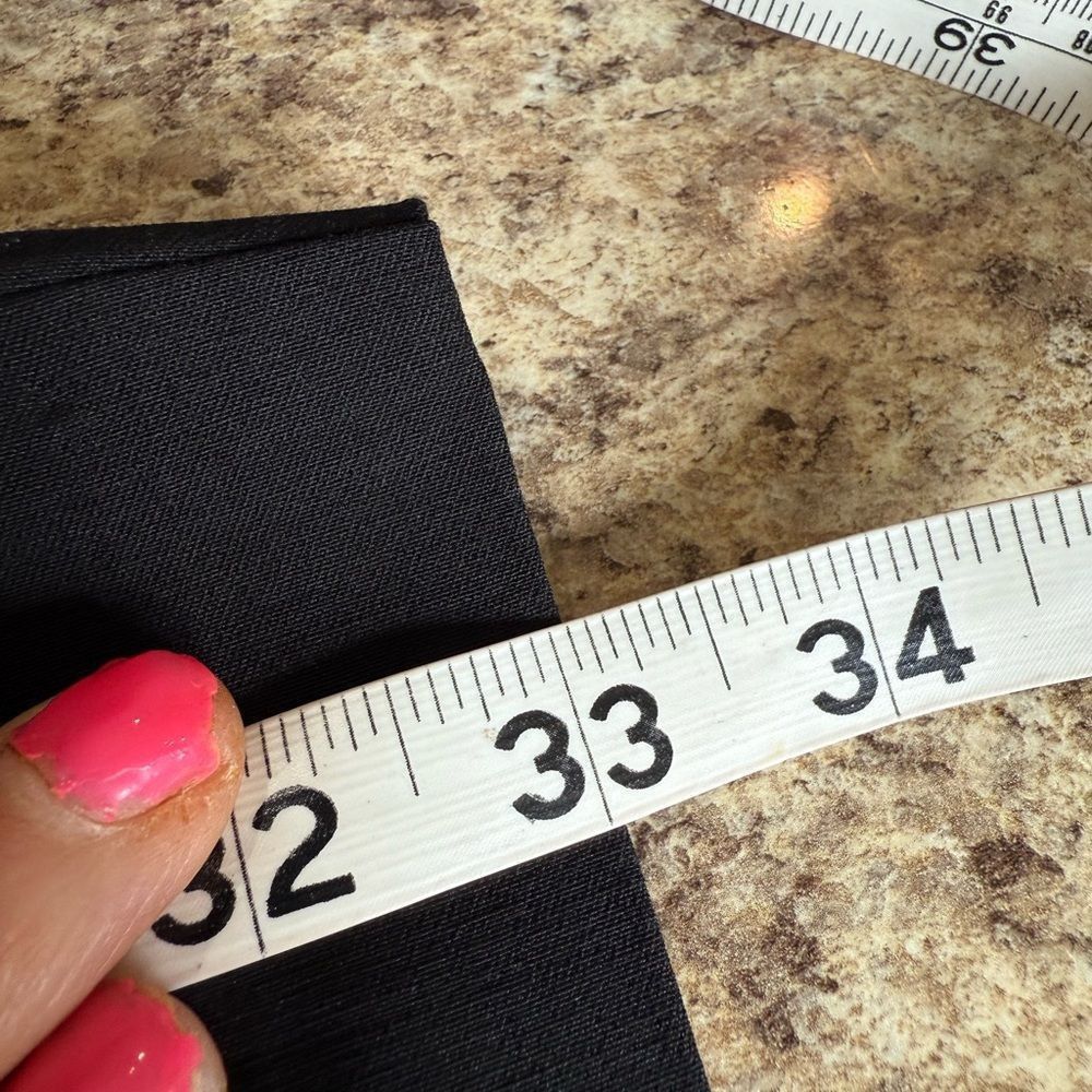 Other Time and Tru Black Capris Size 40" / US 18 - 5 Thumbnail