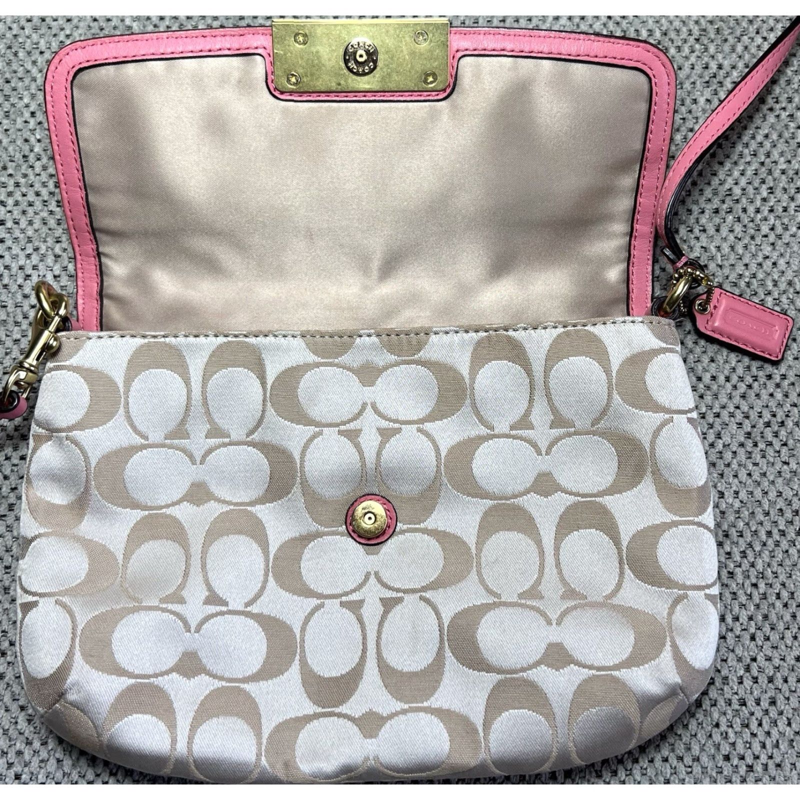Coach Coach Kristin Signature East Crossbody Beige Brass EUC, Women, Adjustable Strap, 7”x9”x1”, 22” strap drop, Crossbody bag, Beige fabric exterior Size ONE SIZE - 5 Thumbnail