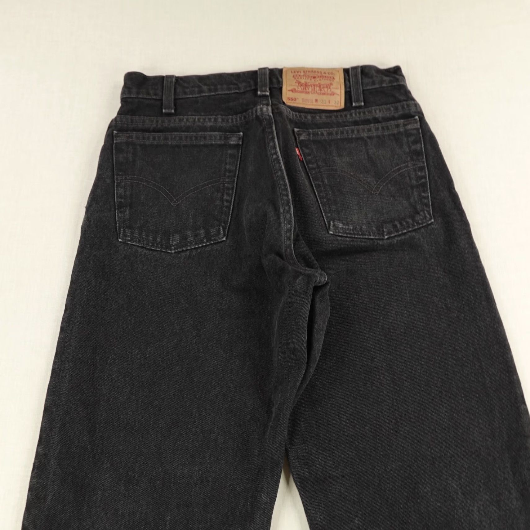 Levi's VINTAGE Levi's Jeans Mens 31x32 Denim 550 Relaxed Tapered Fit 90s Black Leather Label 550 Mens 90s Denim Jeans Size US 28 / EU 44 - 7 Thumbnail