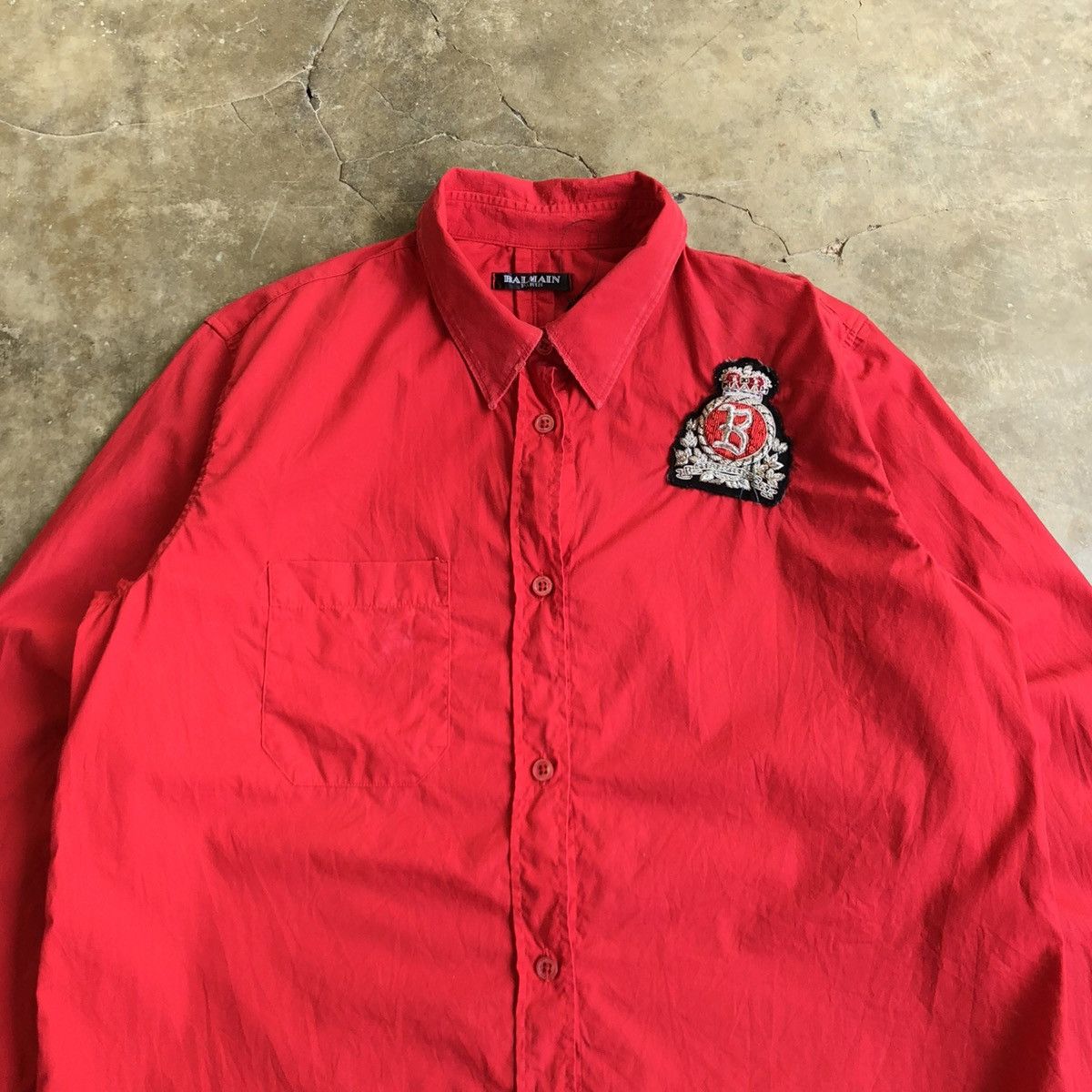 Balmain 🇫🇷 Balmain Paris Red Button Down “B” Patch Logo Luxury Size US M / EU 48-50 / 2 - 3 Thumbnail