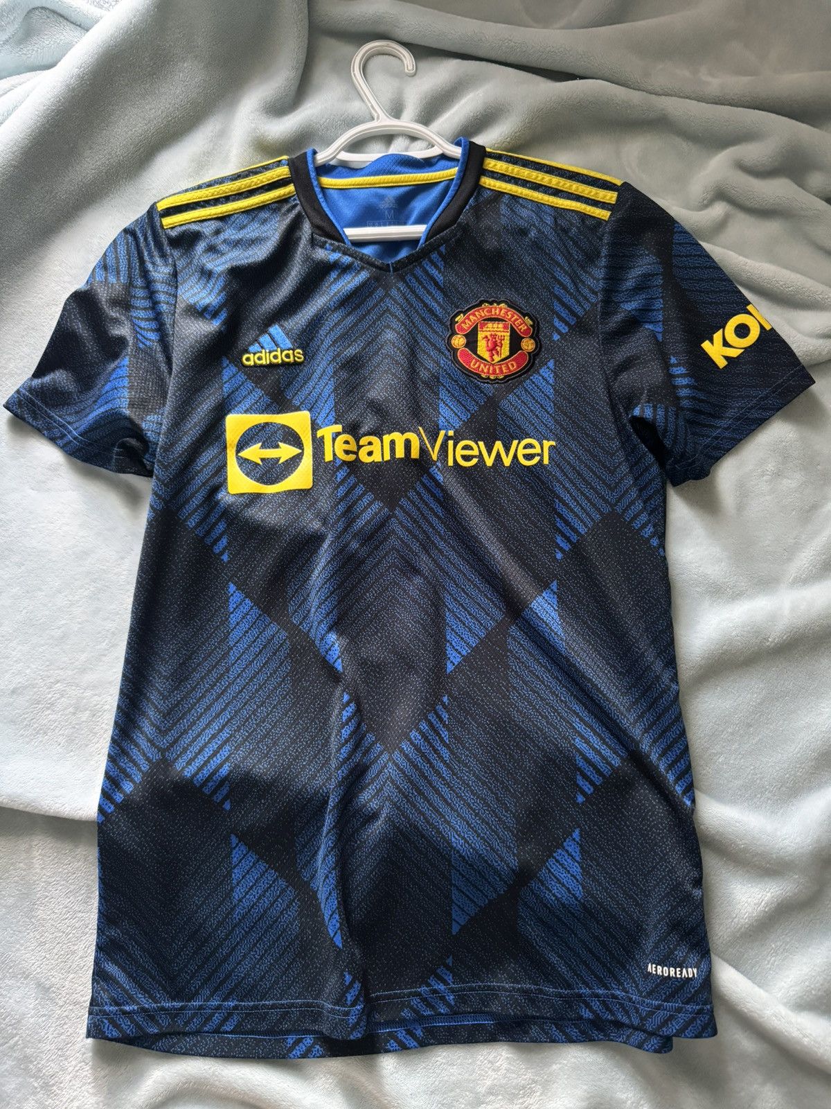 Adidas Manchester United jersey 2021 3rd kit Size US M / EU 48-50 / 2 - 1 Thumbnail