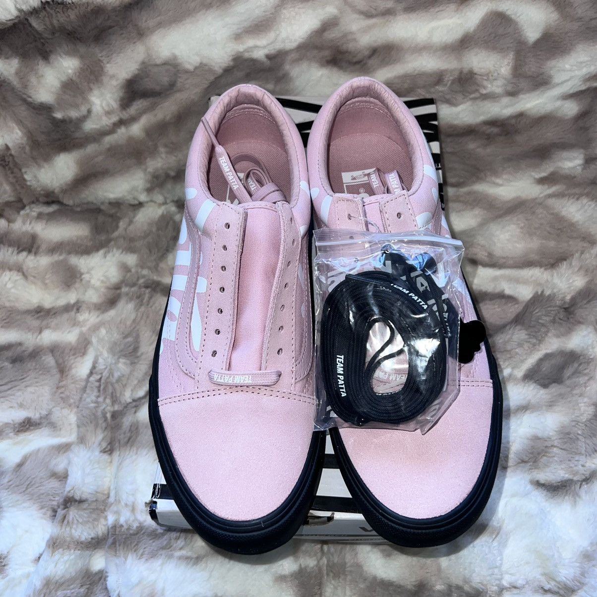 Patta × Vans VANS UA OLD SKOOL VLT LX patta mean eyed cat silver pink Size US 9 / EU 42 - 5 Thumbnail