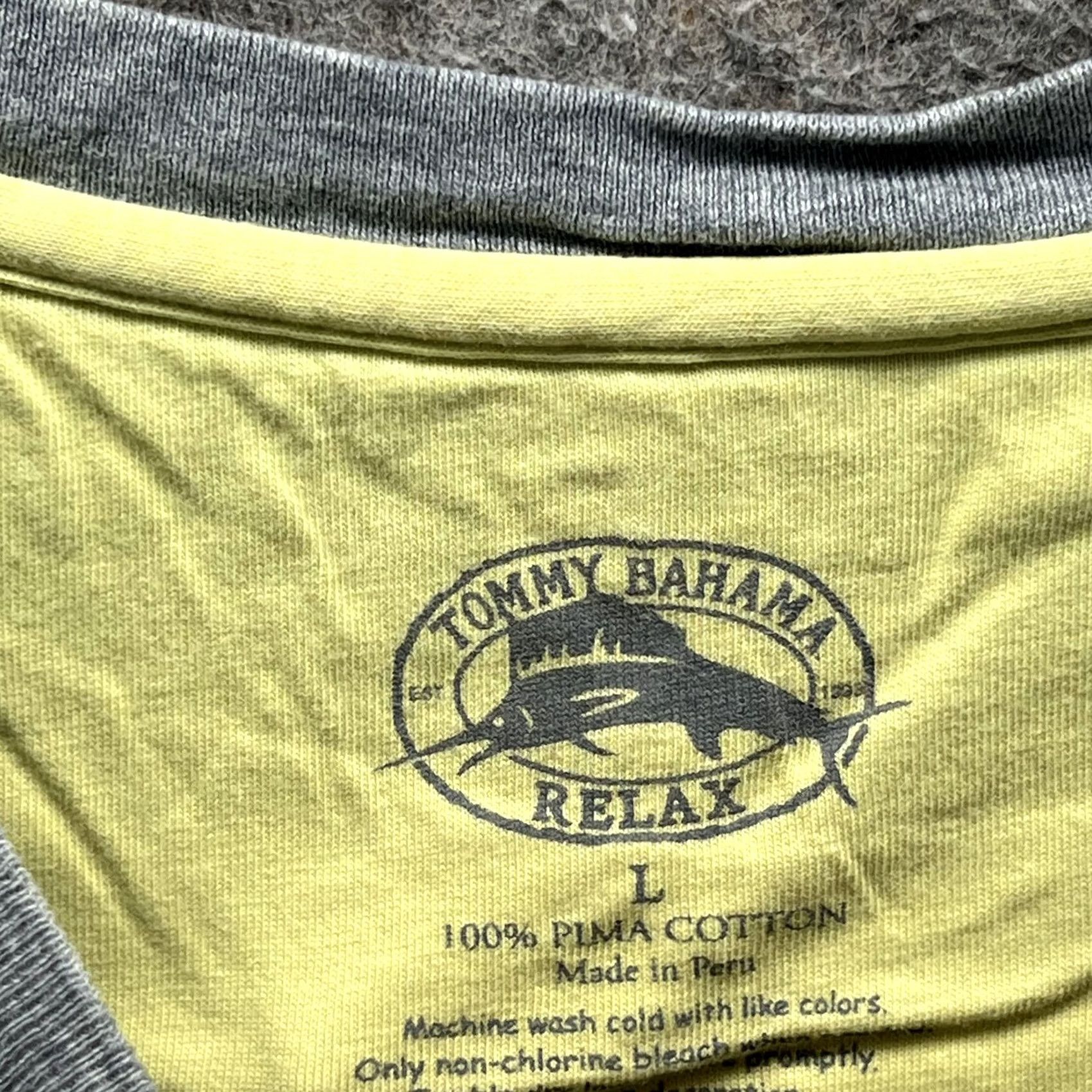 Tommy Bahama VINTAGE Tommy Bahama Shirt Mens Large Gray Pima Cotton Pocket Tee Cerveza Pacifico Size US L / EU 52-54 / 3 - 2 Thumbnail