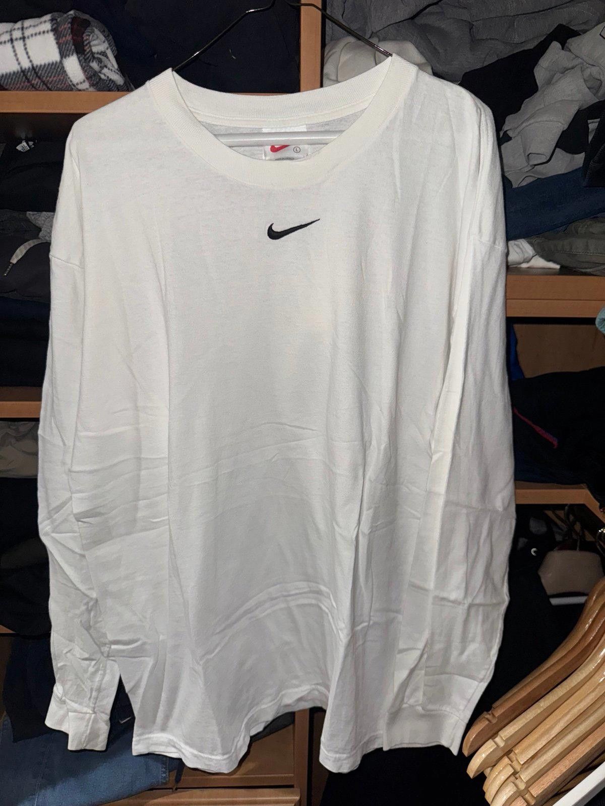 Nike Nike Vintage 90s Center Swoosh White Longsleeve Rare Sz L Size US L / EU 52-54 / 3 - 2 Thumbnail