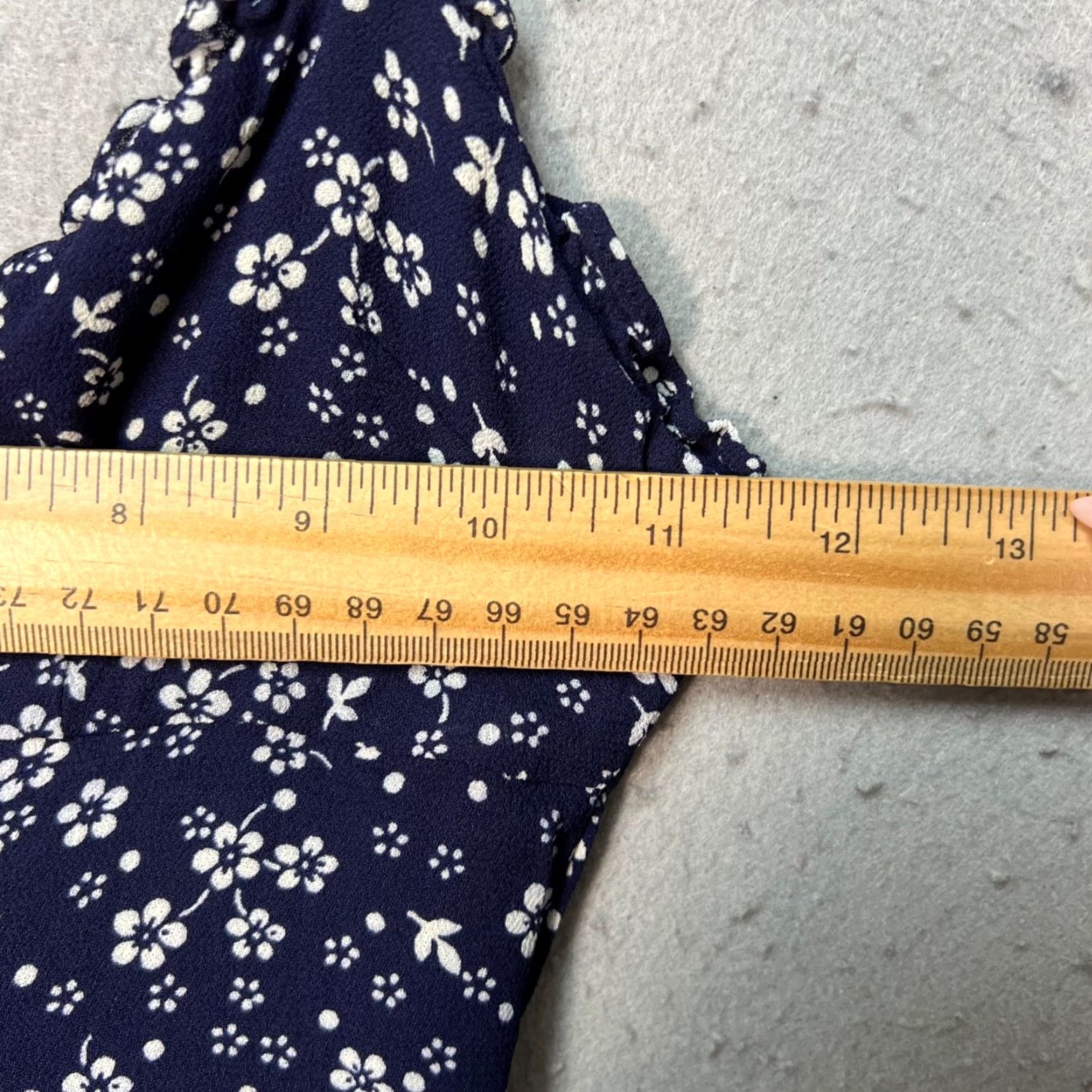 Reformation **Womens Navy Blue Floral Print Sleeveless Jumpsuit Size 0** User: **Reformation Womens Navy Blue Floral Print Sleeveless Jumpsuit Size 0** Size 25" / US 0 / IT 36 - 7 Thumbnail