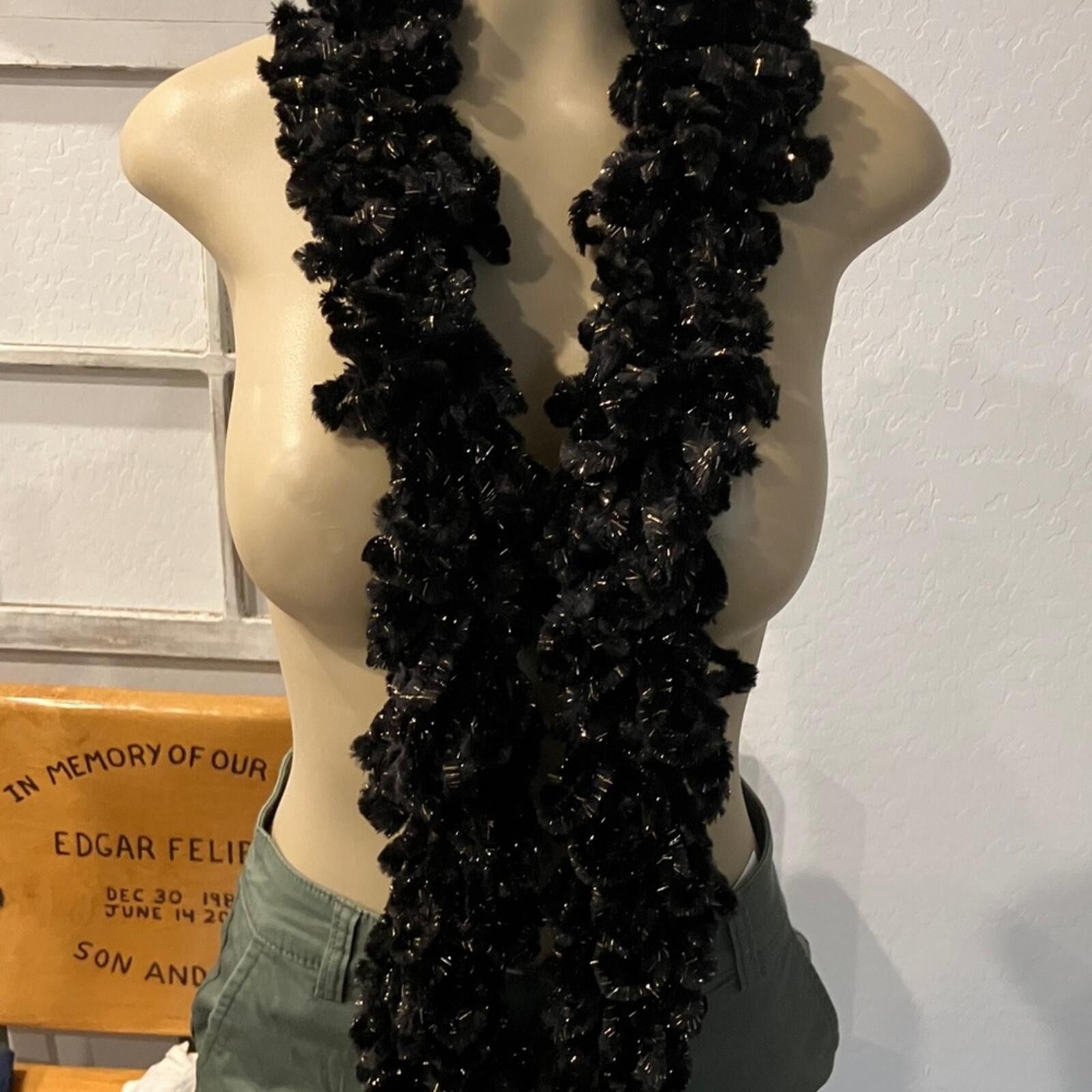Other Luxurious Black Ruffled Scarf Size ONE SIZE - 1 Thumbnail
