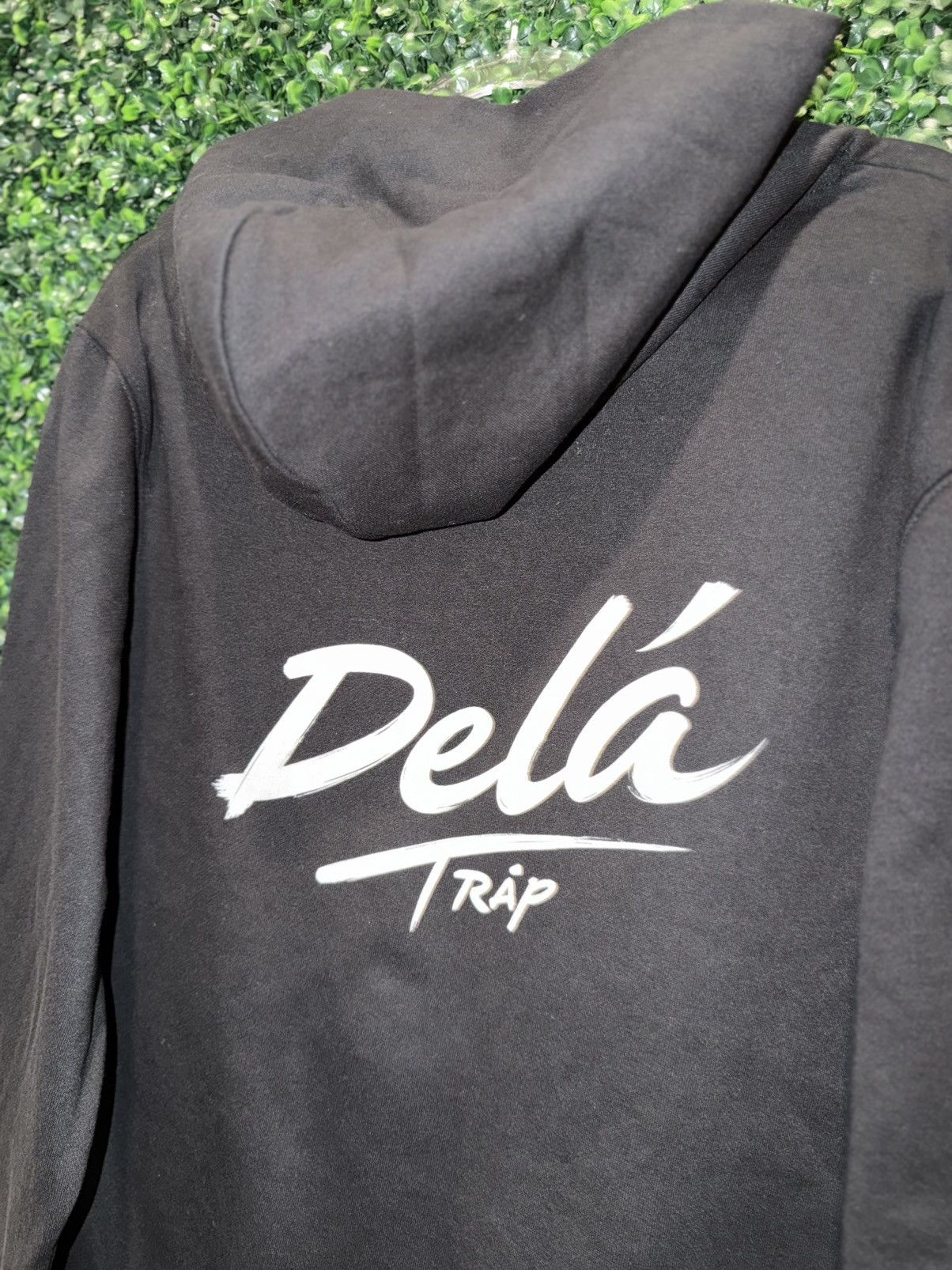 Other Delá Trap Hoodie Black Graphic Streetwear size M BNWOT Size US M / EU 48-50 / 2 - 3 Thumbnail