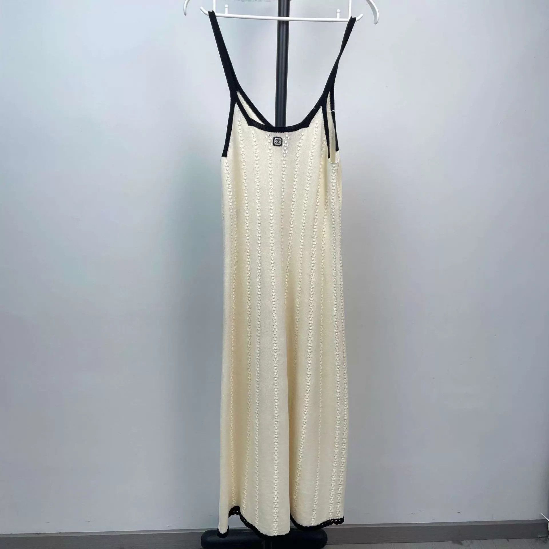 Chanel Chanel 97 New Women's White Slip Dress 34 Size XS / US 0-2 / IT 36-38 - 1 Thumbnail