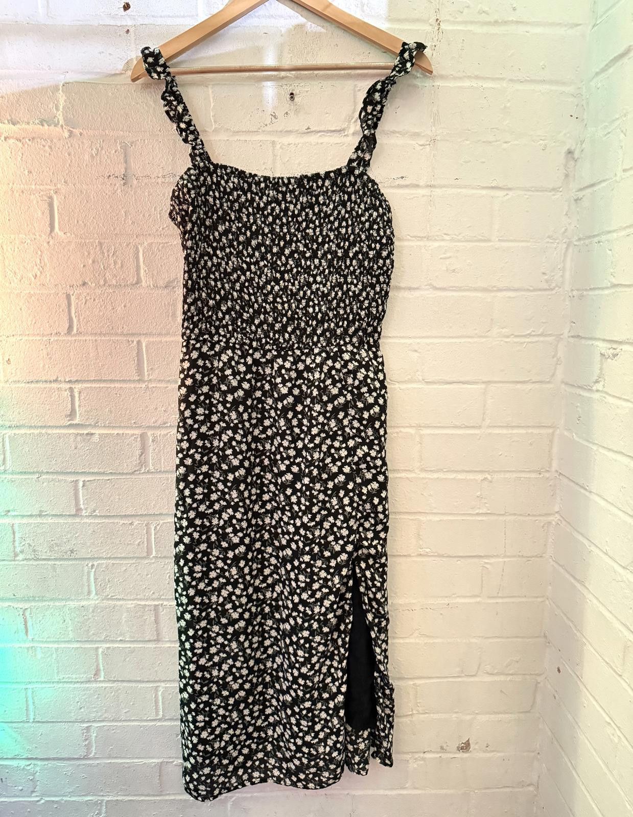Abercrombie & Fitch Abercrombie & Fitch Black and White Floral Midi Dress Size XL / US 12-14 / IT 48-50 - 1 Thumbnail