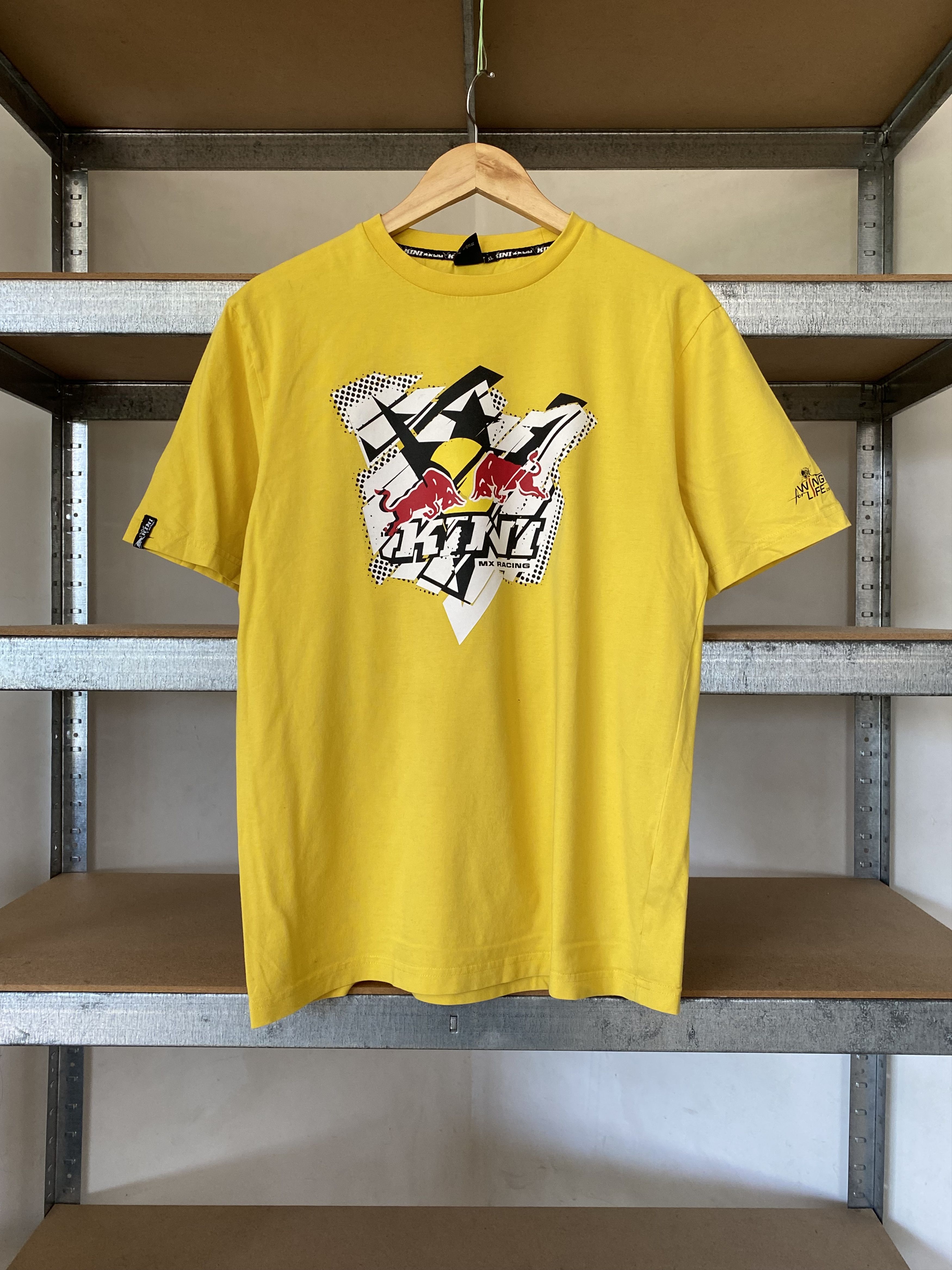 Red Bull Kini Red Bull Vintage 2000s Wing Life Racing Ezeb T-shirt Size US M / EU 48-50 / 2 - 1 Thumbnail