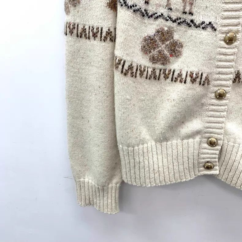 Chanel Chanel 25 Ski Series Apricot Deer Snowflake Inlaid Cashmer Size S / US 4 / IT 40 - 4 Thumbnail