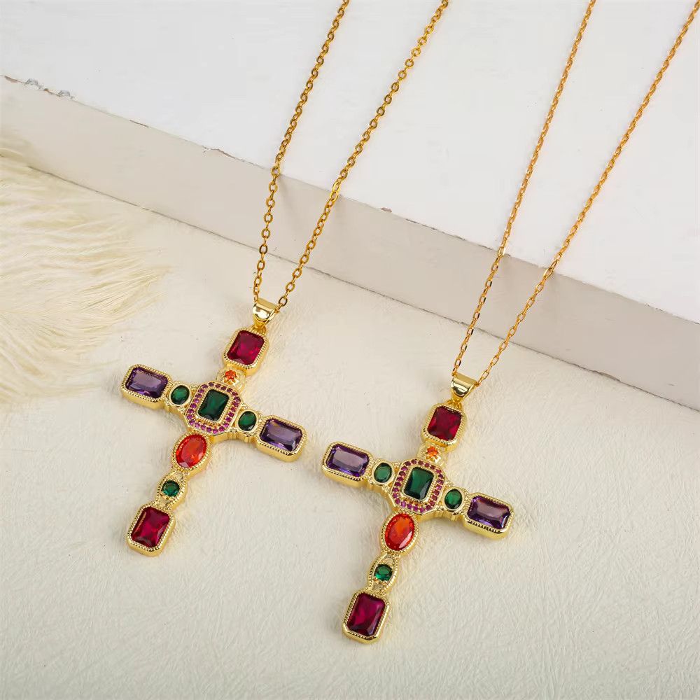 Jewelry Fashion Cross Crystal Necklaces Size ONE SIZE - 5 Thumbnail