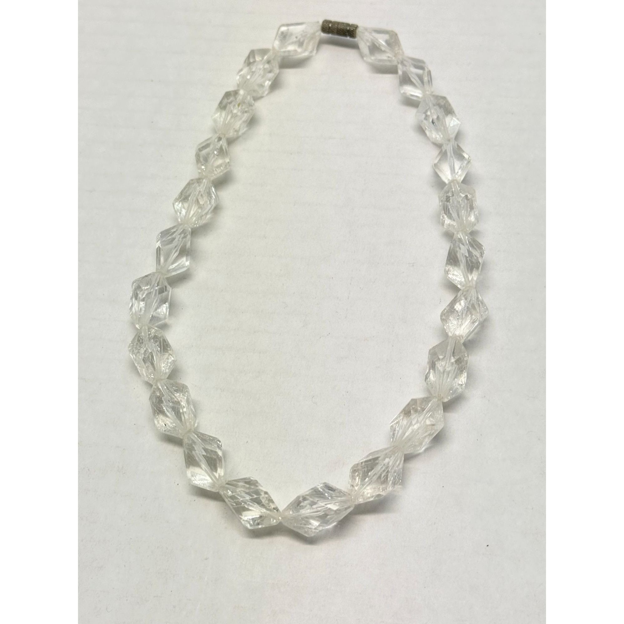Vintage Vintage lucite ice cube beaded necklace Size ONE SIZE - 1 Thumbnail