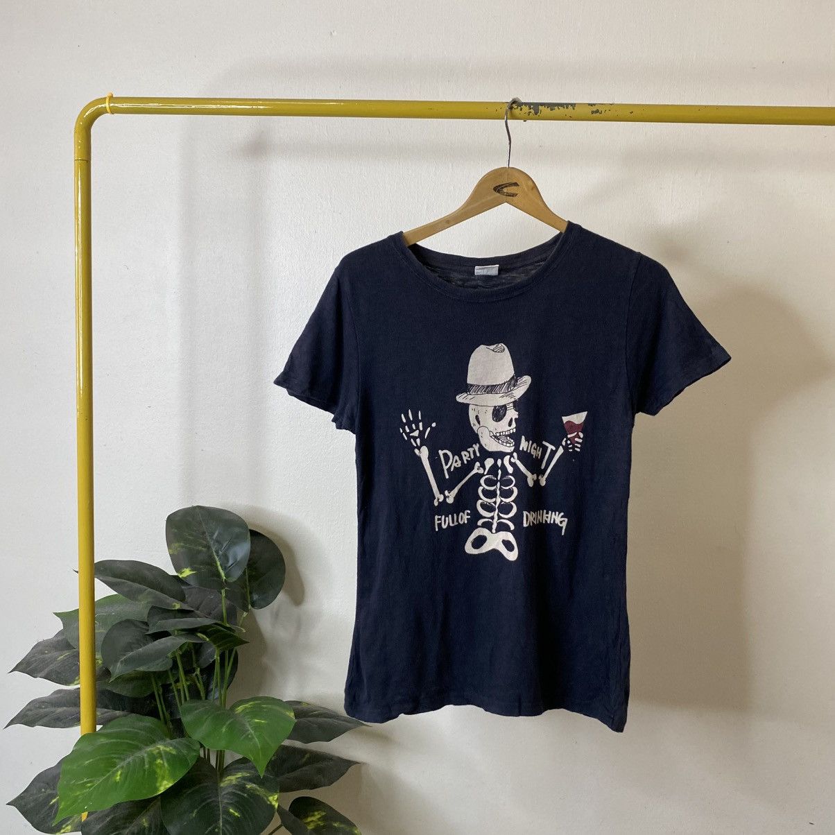 GRN Grn Tokyo Japan Skeleton Party Night Full Of Drinking Tshirt Size US XS / EU 42 / 0 - 1 Thumbnail