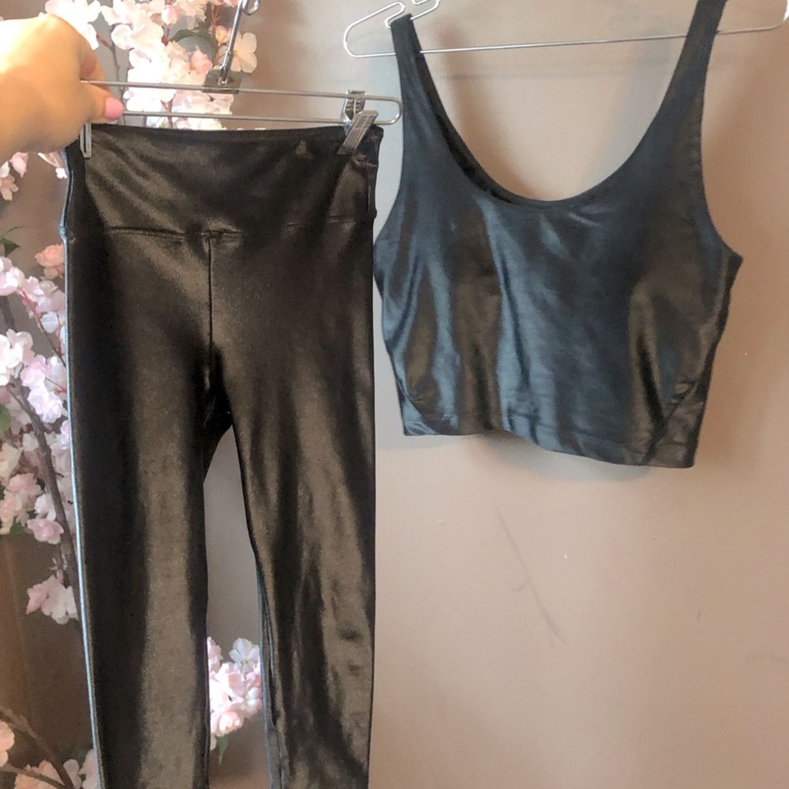 KARA Kora gym athletic set legging and sports bra set Size 27" / US 4 / IT 40 - 1 Thumbnail