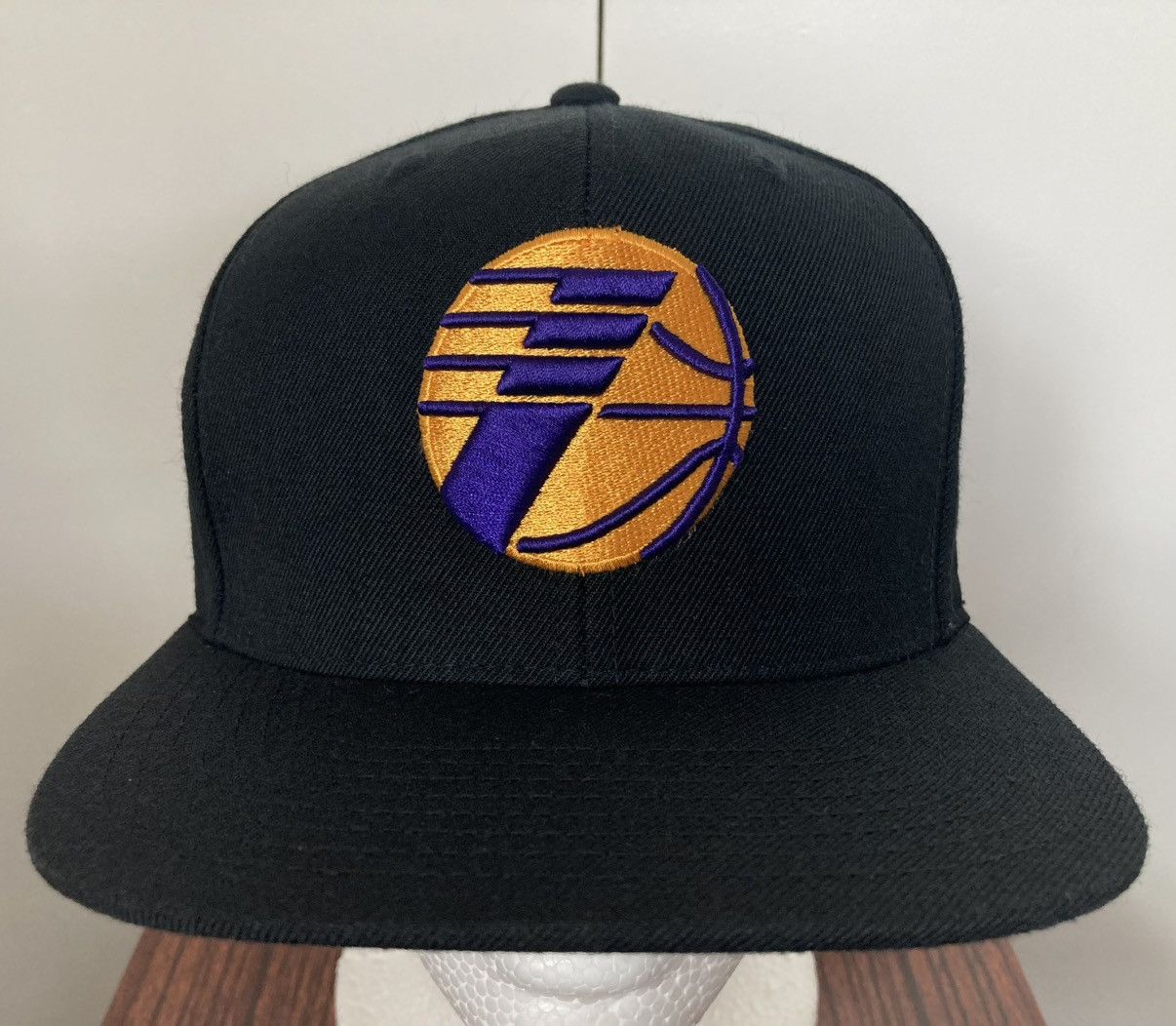 Mitchell & Ness LOS ANGELES LAKERS MITCHELL & NESS SNAPBACK HAT CAP NBA 2016 Size ONE SIZE - 2 Thumbnail
