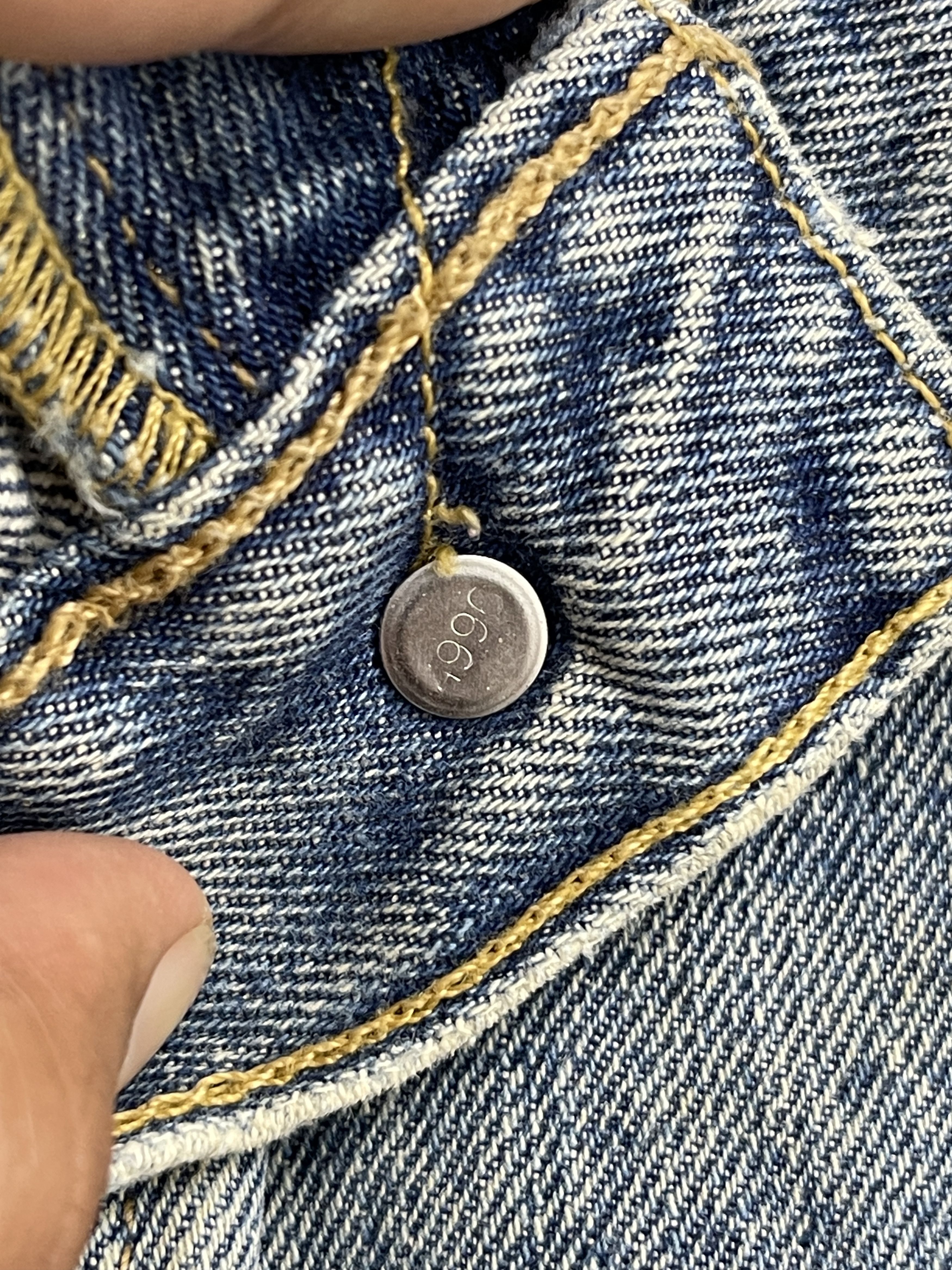 Levi's × Vintage Dirty Vintage Levis 501 Faded Blue Jeans Size US 37 - 13 Thumbnail