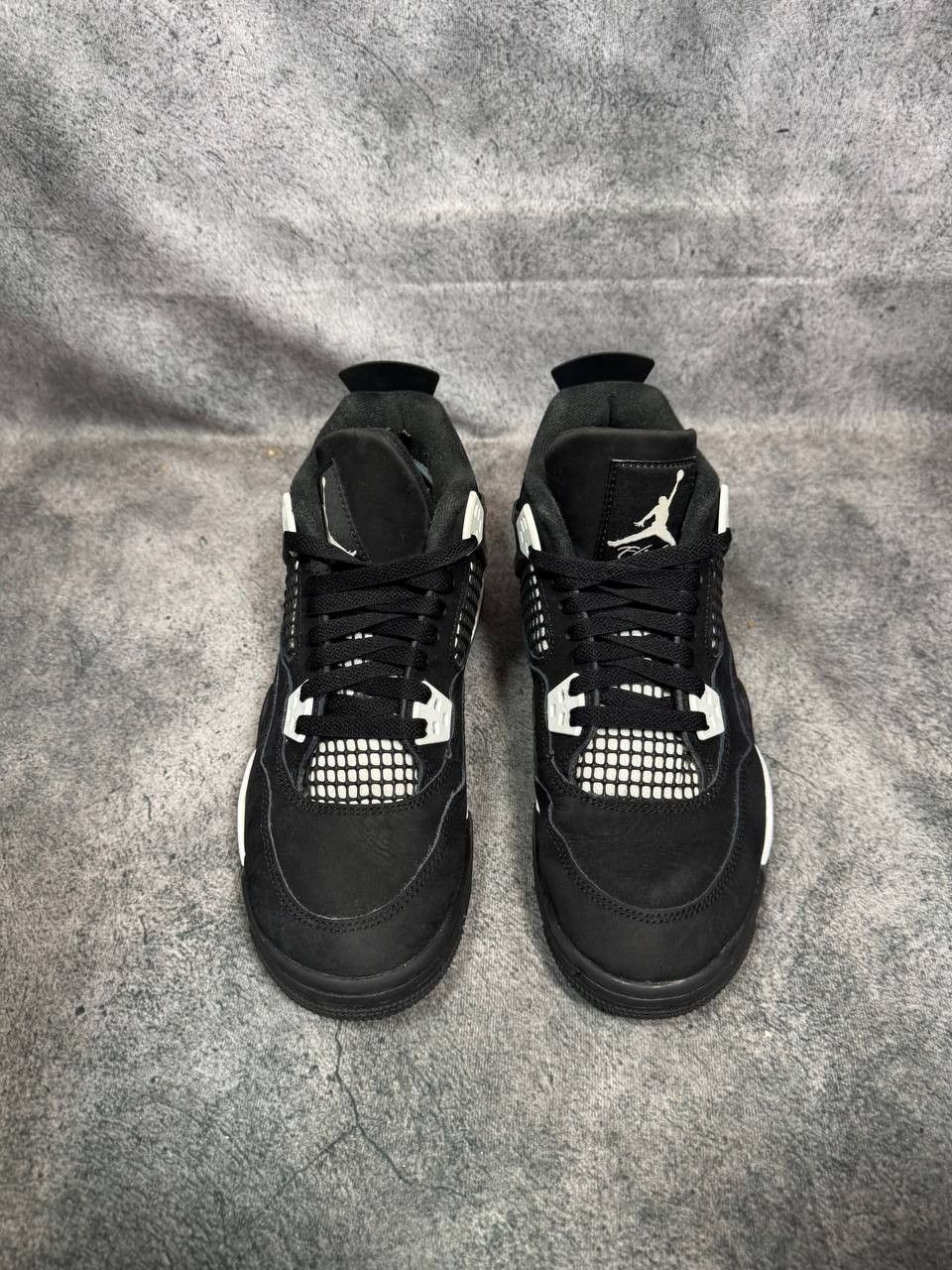 Jordan Brand Size 6.5Y | Jordan 4 White Thunder No Box | Pre-Owned Size US 6.5 / EU 39-40 - 2 Thumbnail
