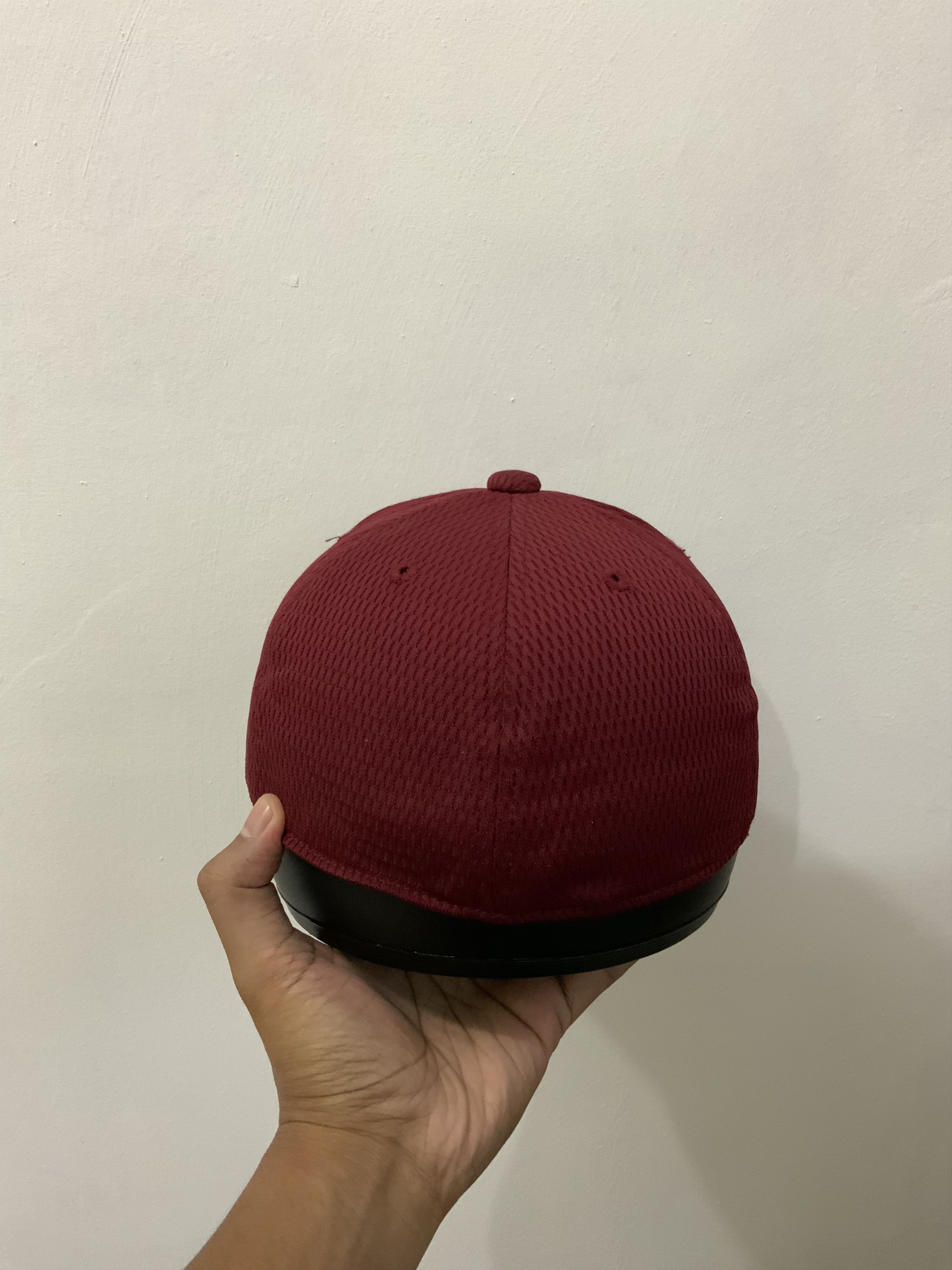 Japanese Brand Descente Maroon Fitted Hat Cap Size ONE SIZE - 4 Thumbnail