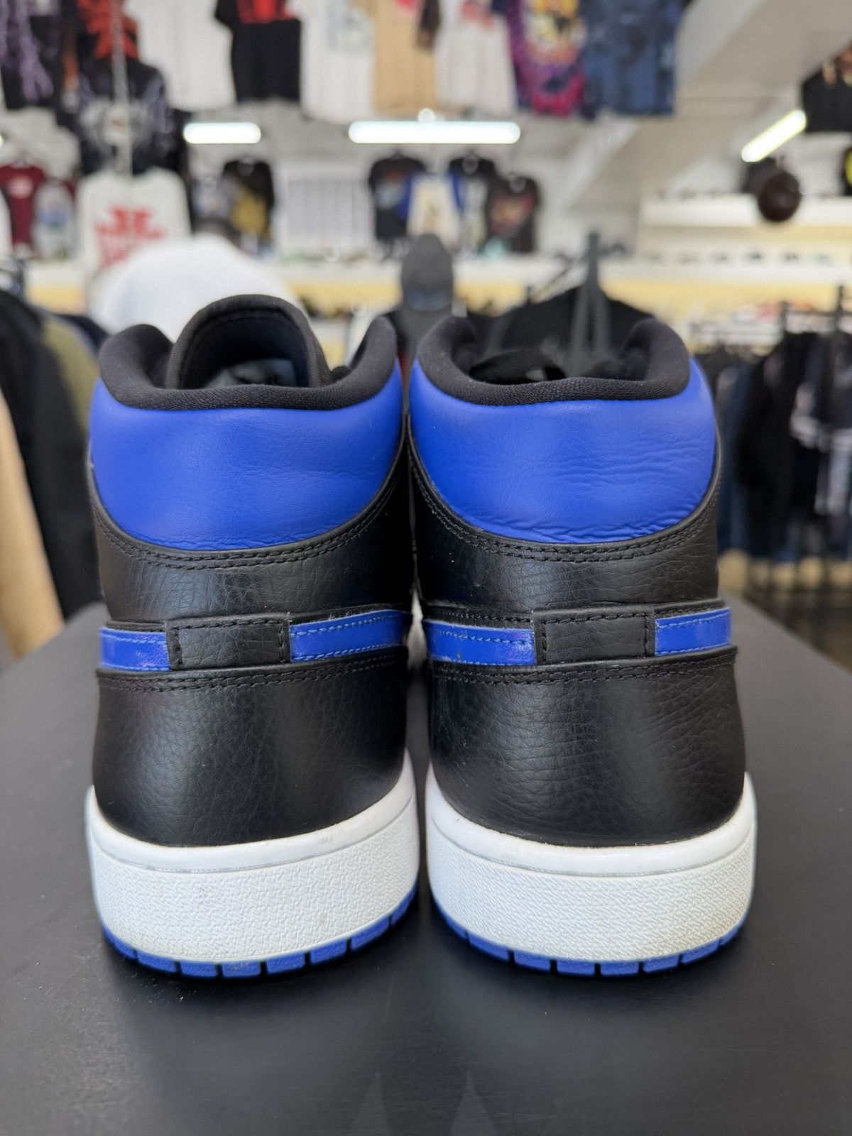 Jordan Brand Air Jordan 1 Mid Royal Size 13 (2020) Size US 13 / EU 46 - 5 Thumbnail