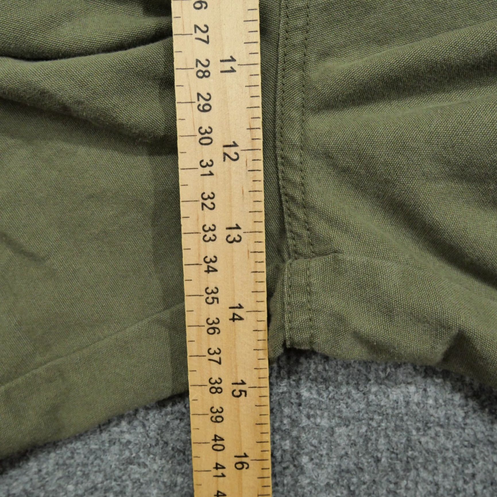 Vintage Cabela's Shorts Mens Medium Green Canvas Outdoors Military - Casual, 42 Inseam 6 in, Cotton, Flat Front, Pockets, Chino, Classic Fit, Summer, Men Size US 42 / EU 58 - 7 Thumbnail