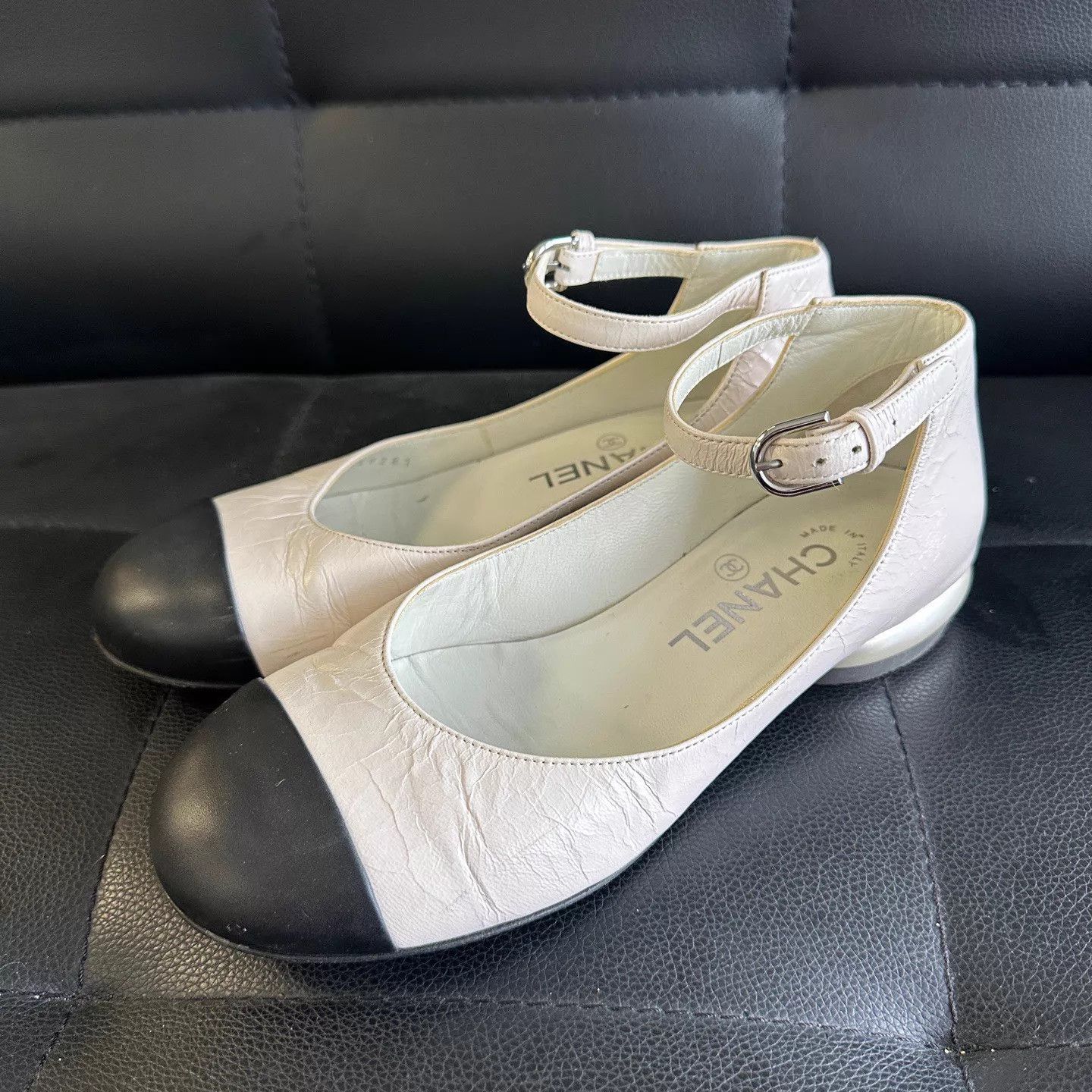 Chanel Chanel Mary Jane Flat Black/White EU35 95New Size US 4.5 / IT 34.5 - 1 Thumbnail