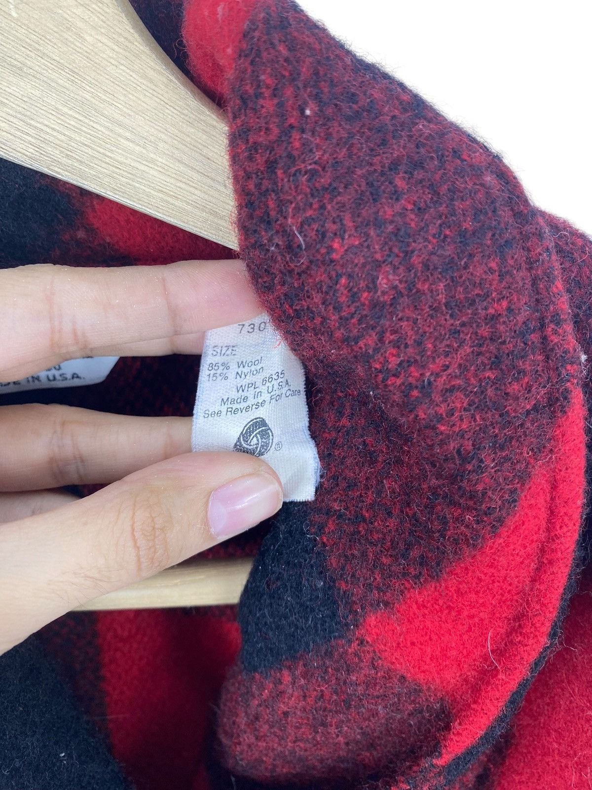 Woolrich Woolen Mills Vintage WOOLRICH BUFFALO Plaid Vest Jacket Check Outdoor Size S / US 4 / IT 40 - 8 Thumbnail