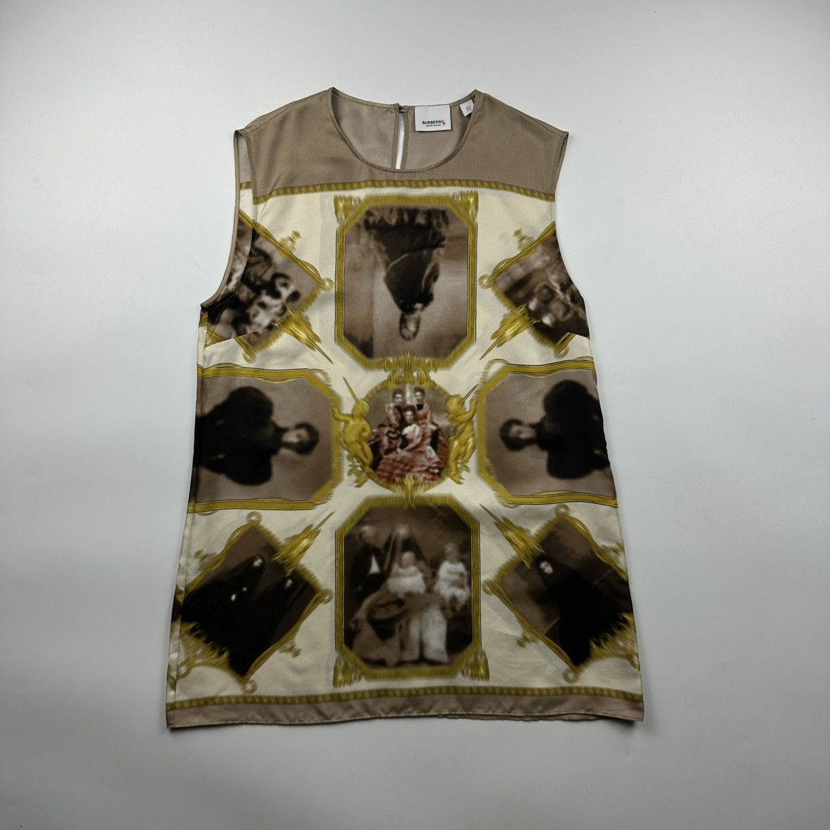 Burberry Burberry montage silk blouse Size M / US 6-8 / IT 42-44 - 9 Thumbnail
