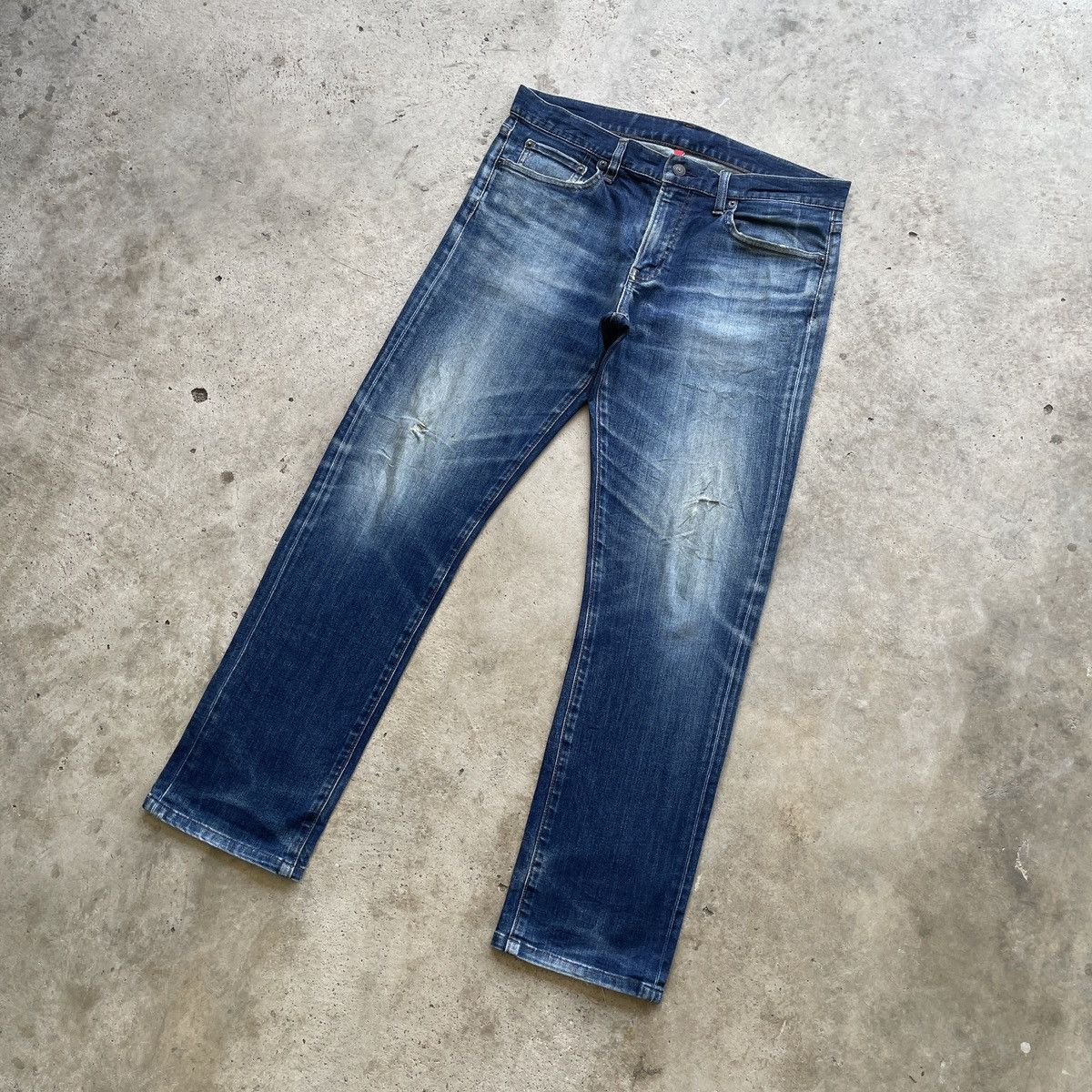 Japanese Brand W34 Vintage Distressed Jeans Japanese Faded Denim Pants Size US 34 / EU 50 - 2 Thumbnail