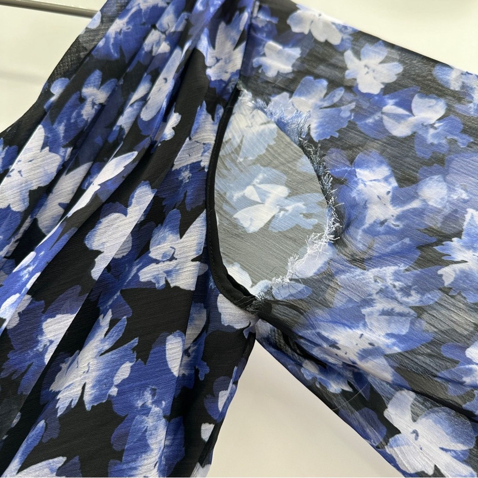 Monique Lhuillier RTR ML Monique Lhuillier Melanie Floral Maxi Dress Sz 10 Size L / US 10 / IT 46 - 9 Thumbnail