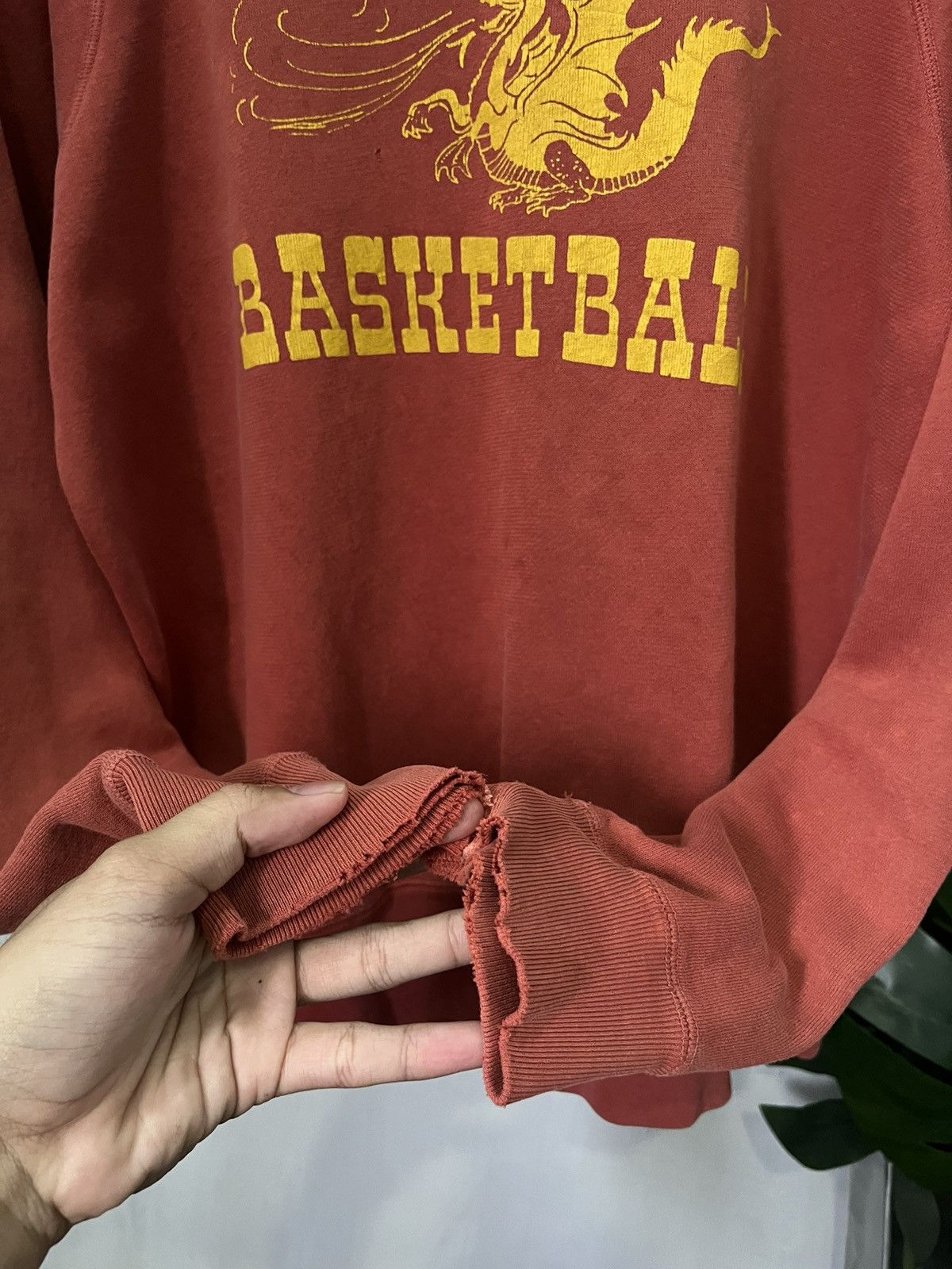 Other Vtg Distressed Union Made Basketball sweatshirt Size US M / EU 48-50 / 2 - 3 Thumbnail