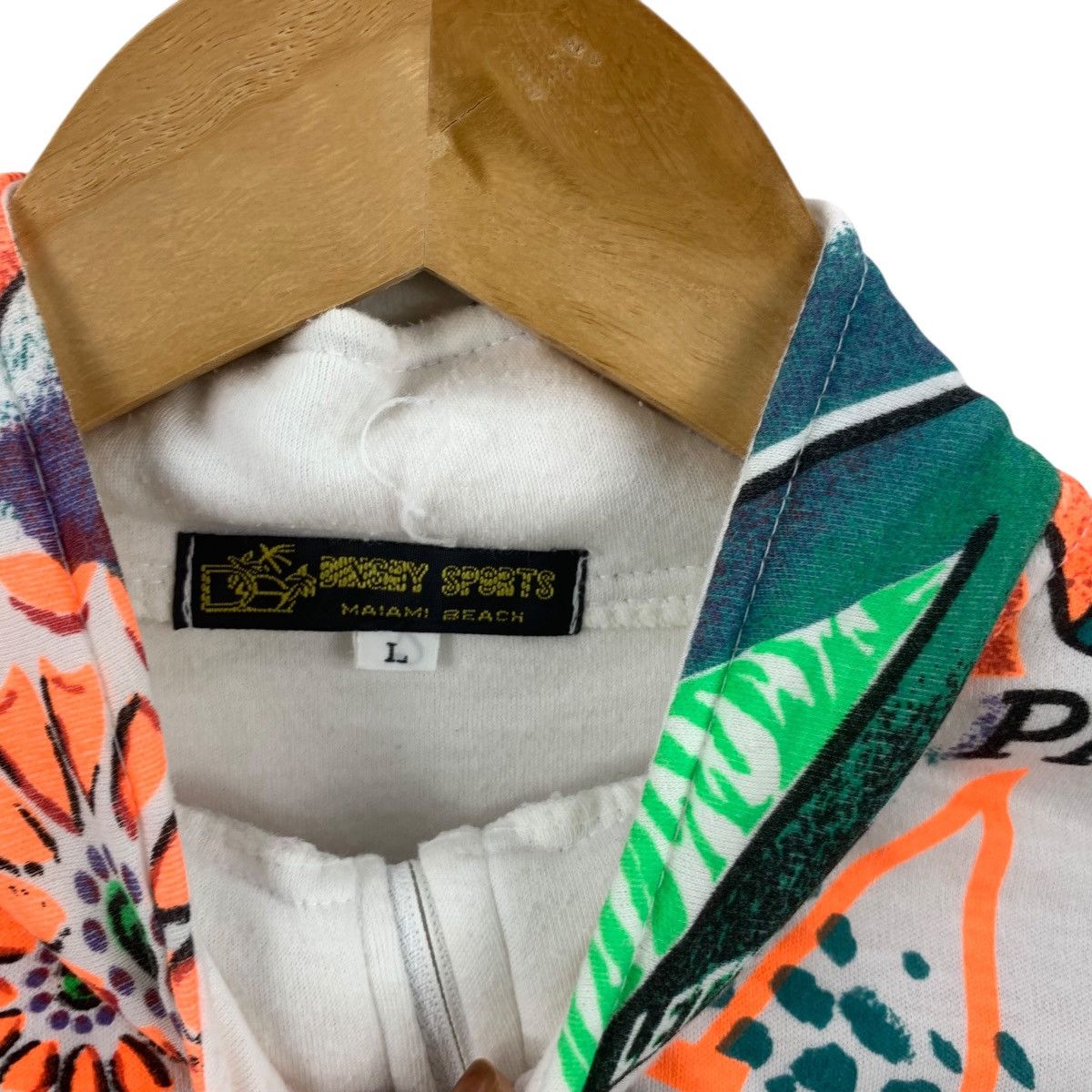 Vintage Vintage DINGHY SPORTS MIAMI BEACH Half Zipper Tee Shirt Top Size L / US 10 / IT 46 - 7 Thumbnail