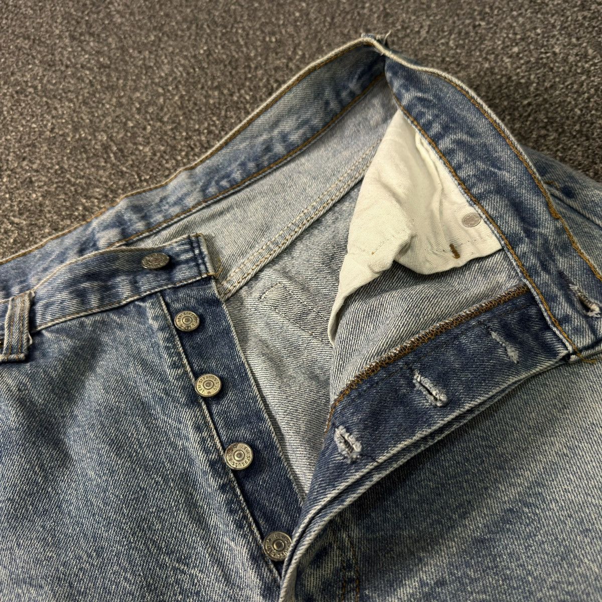 Levi's Vintage Clothing Vintage Levis 501 Aging Washed Faded Denim Made In USA W36 Size US 36 / EU 52 - 15 Thumbnail